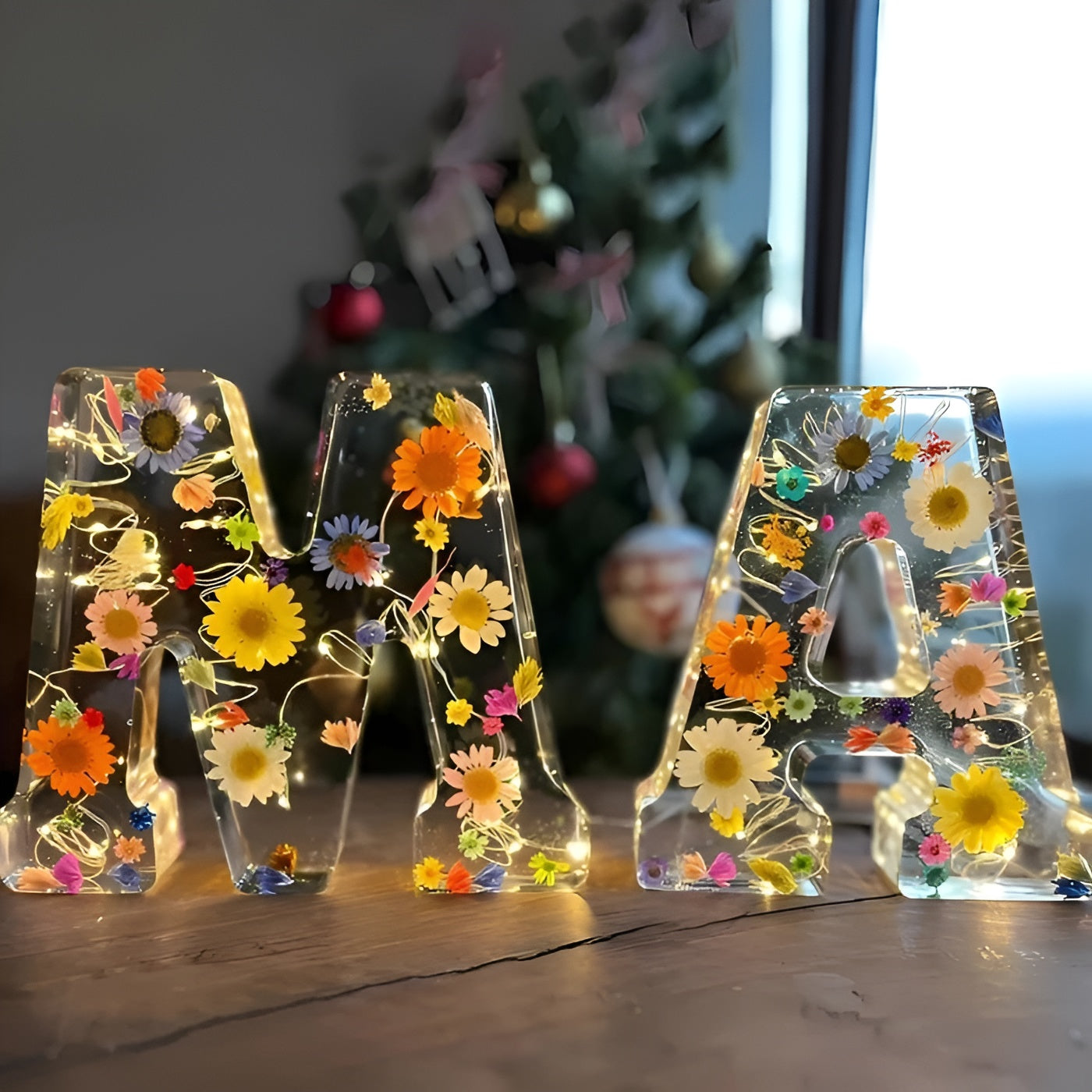 Blomster Bokstavlampe – Dekorativ og Koselig | Perfekt til Hjem og Fest