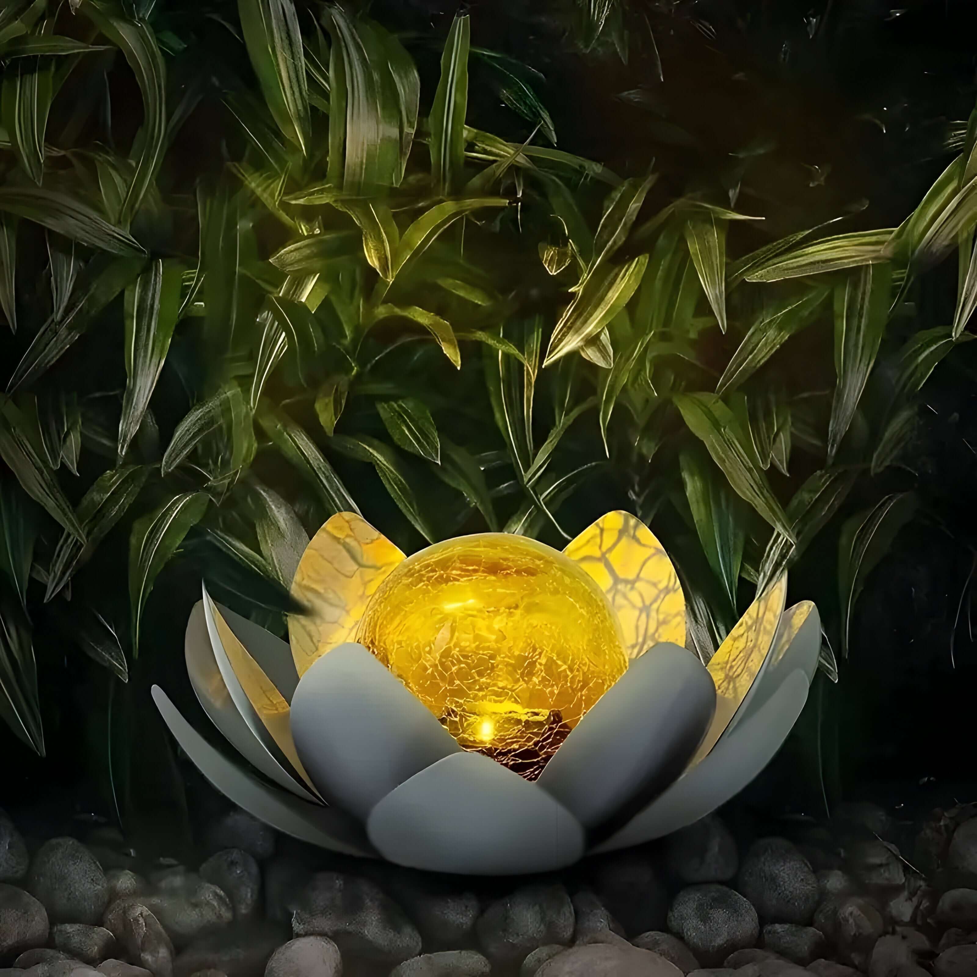 Lysflora – Solcelle Hagebelysning i Lotusdesign (LED)