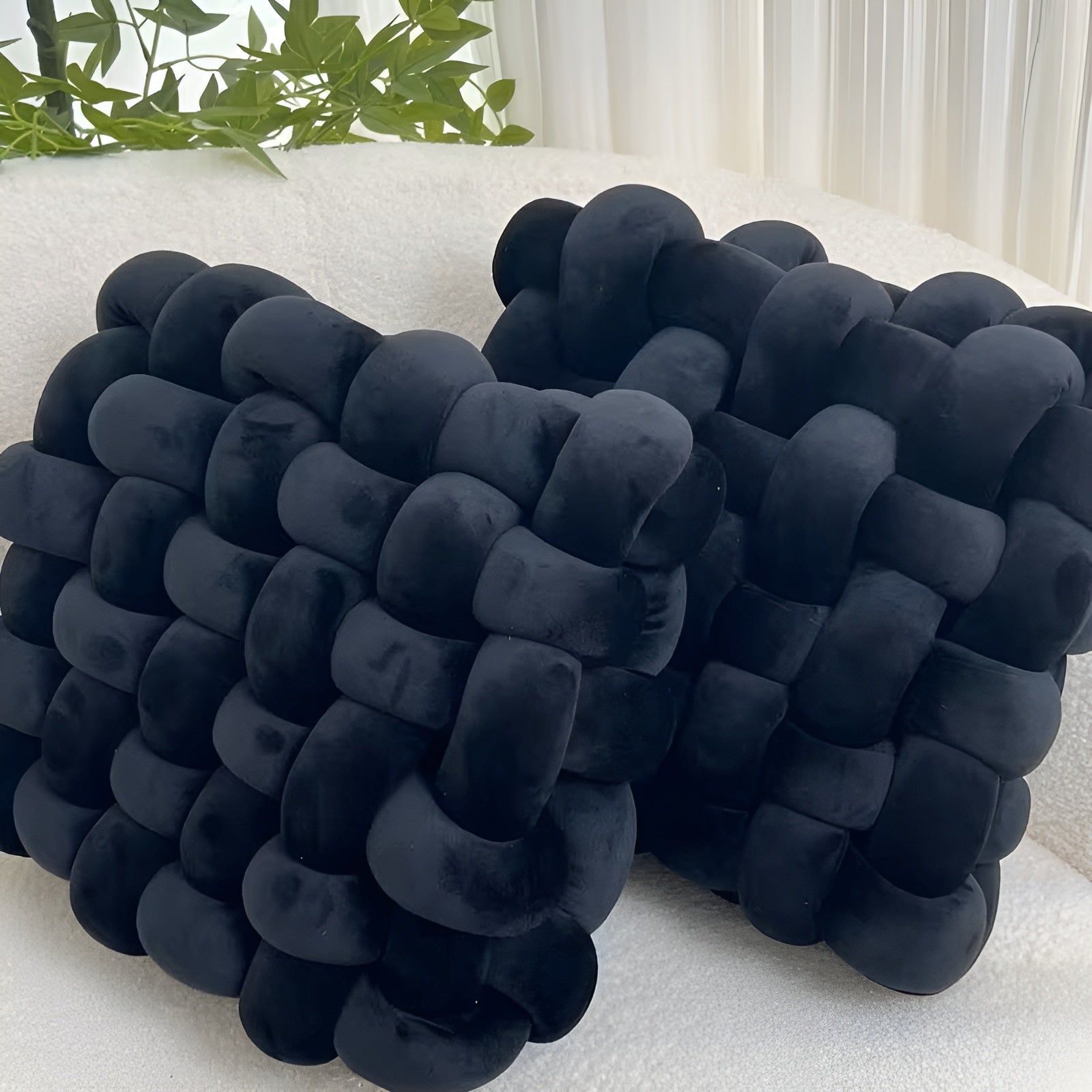 Knutedekorputer i 2-pakning – Myke og Dekorative | Perfekt for Sofa, Seng og Stue