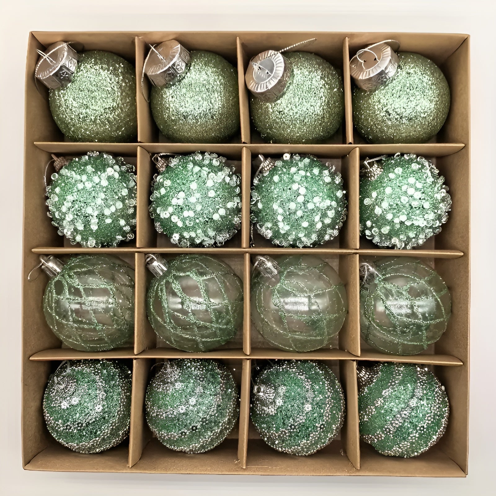 Julekuler Sett (16 stk, Ø 6 cm) – Elegante Kuler i Champagne | Perfekt til Juletreet