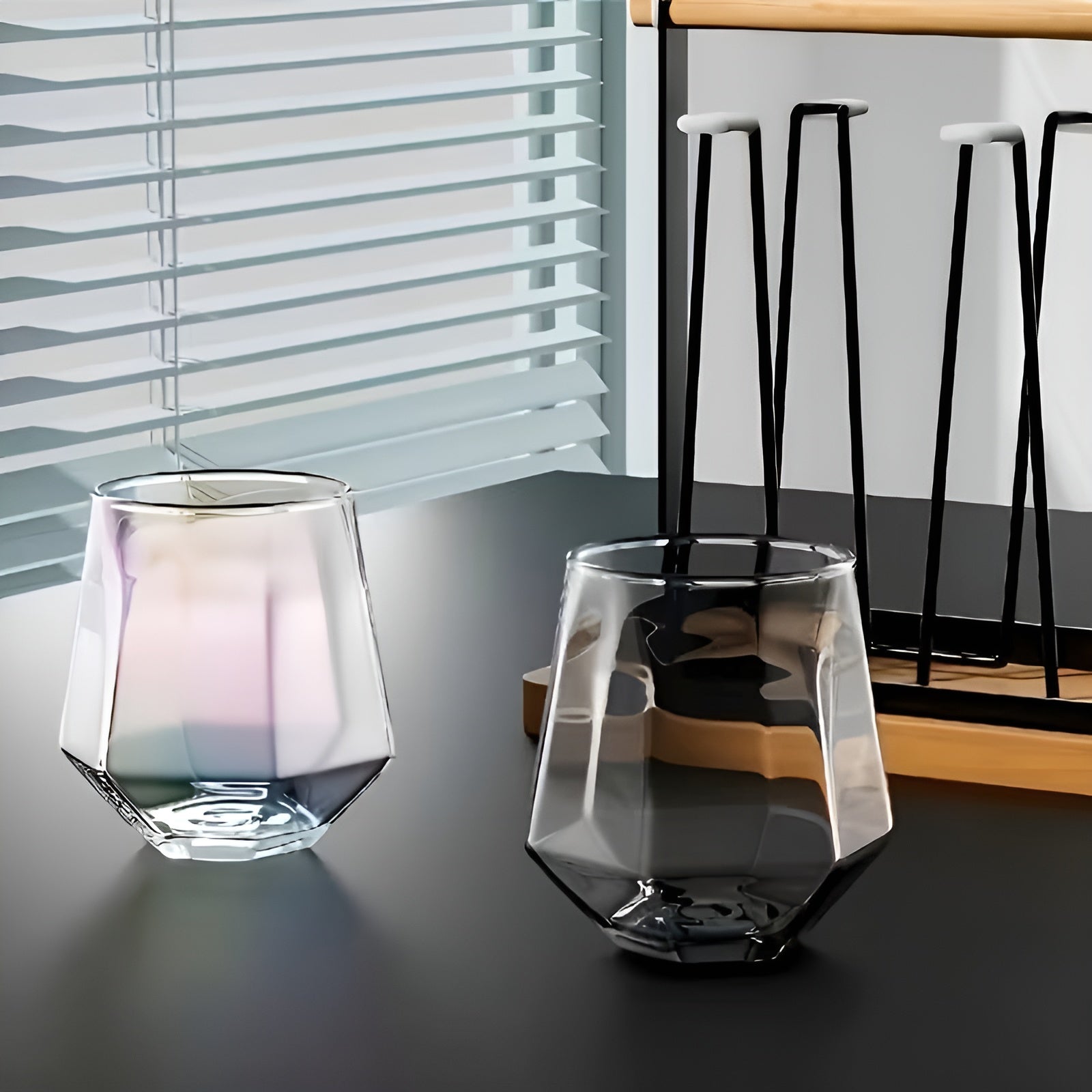 Glasskopper i Transparent Design 4 stk – Stilrent og Dekorativt Design | 300 ml Glass for Vann Juice og Te - Tumblere