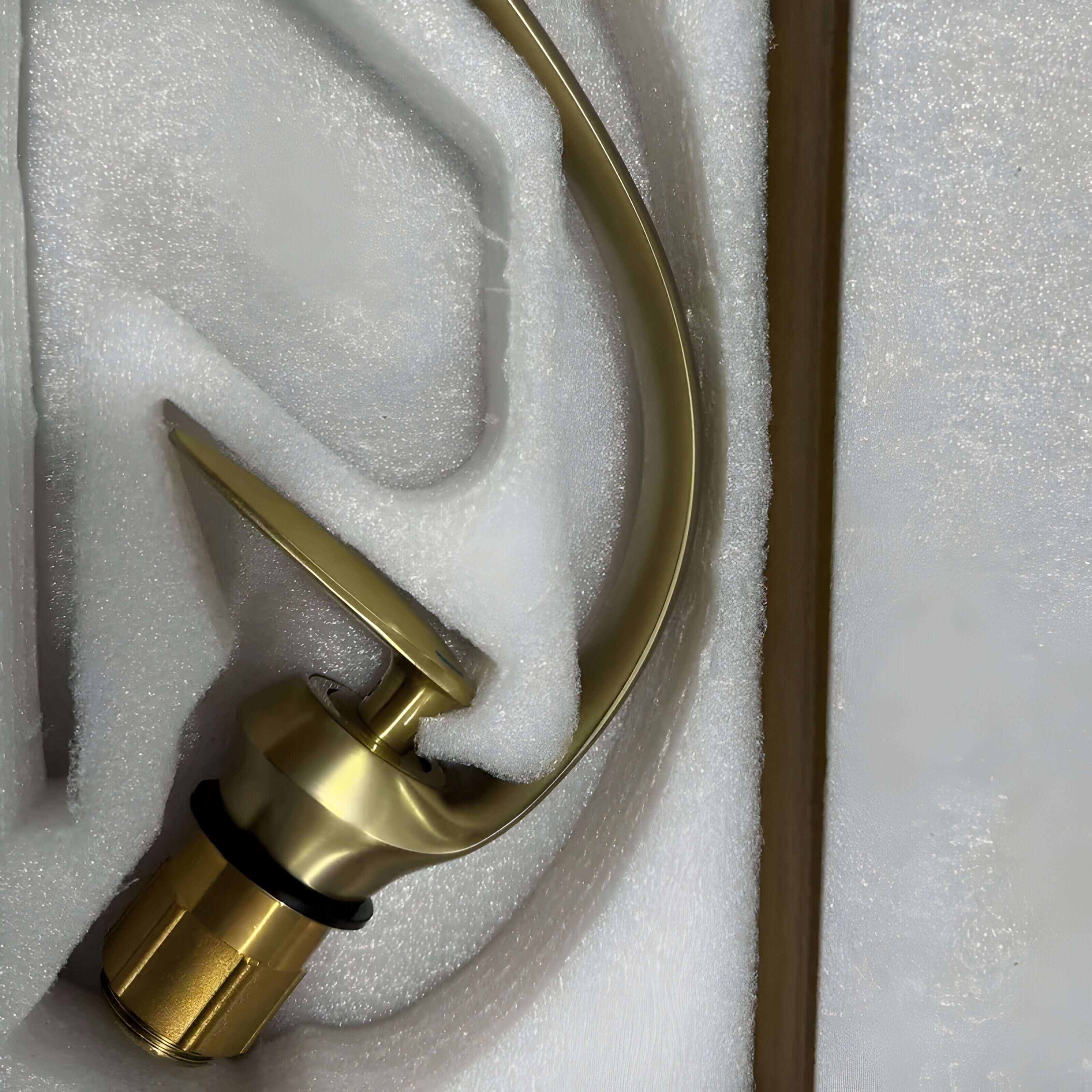 Modo – Kjøkken- og Baderomskran med Dobbel Kontroll (Minimalistisk Design)