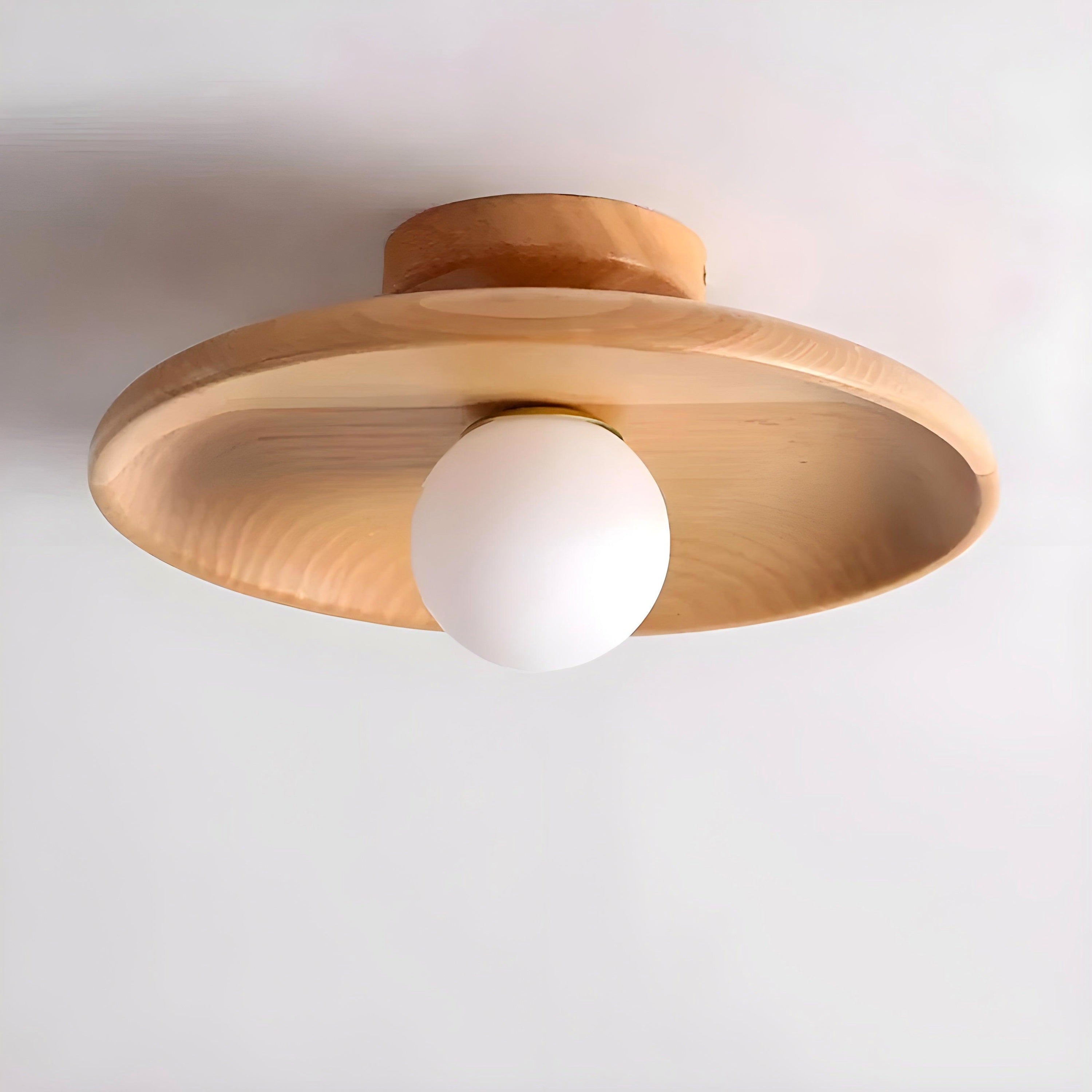 Bilde av Carins Taklampe i Tre – Stilren Eleganse for Moderne Hjem fra Velisse
