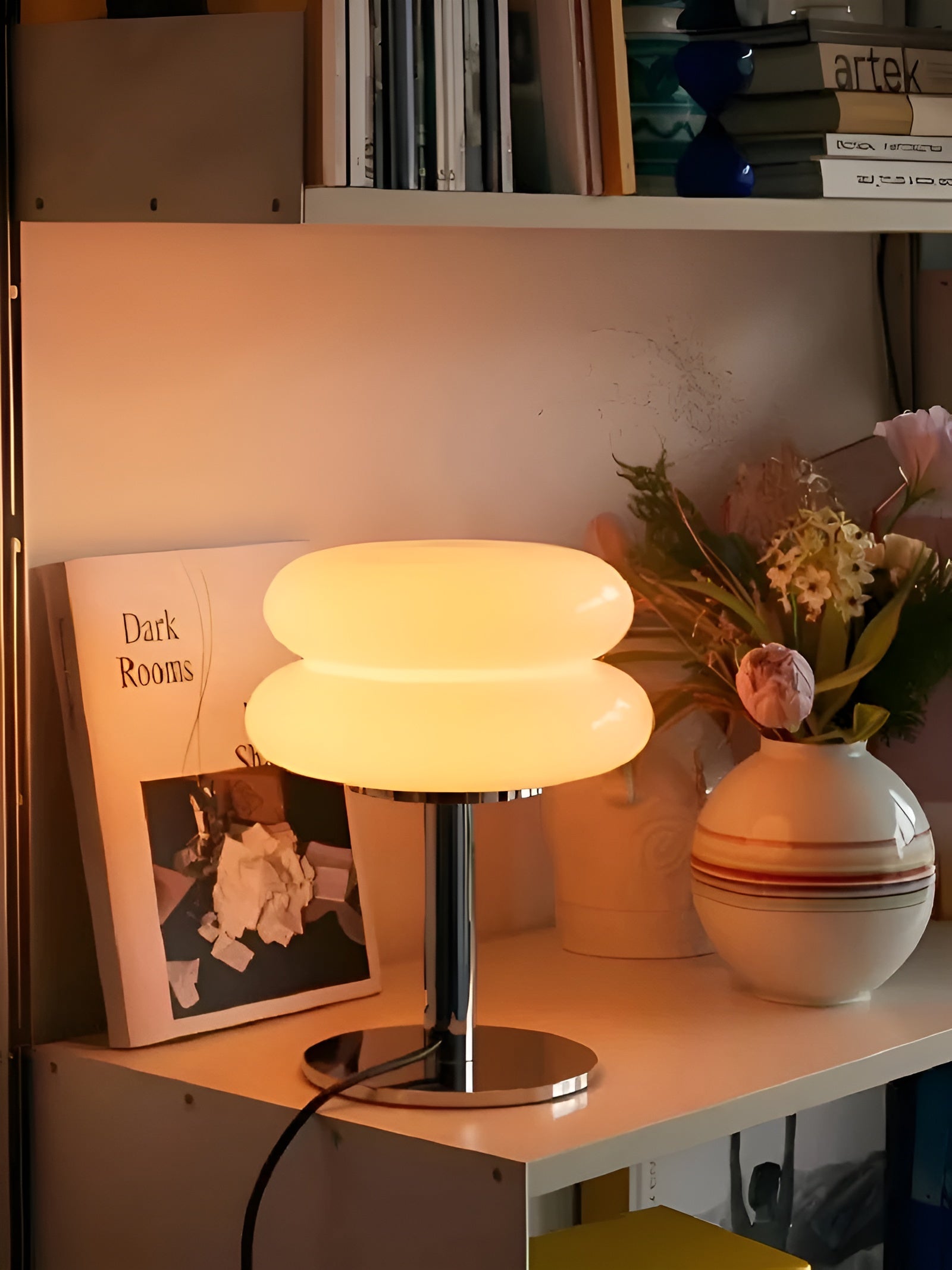 Glasslampe i pastell – Elegant Bordlampe for en Lun Stemning