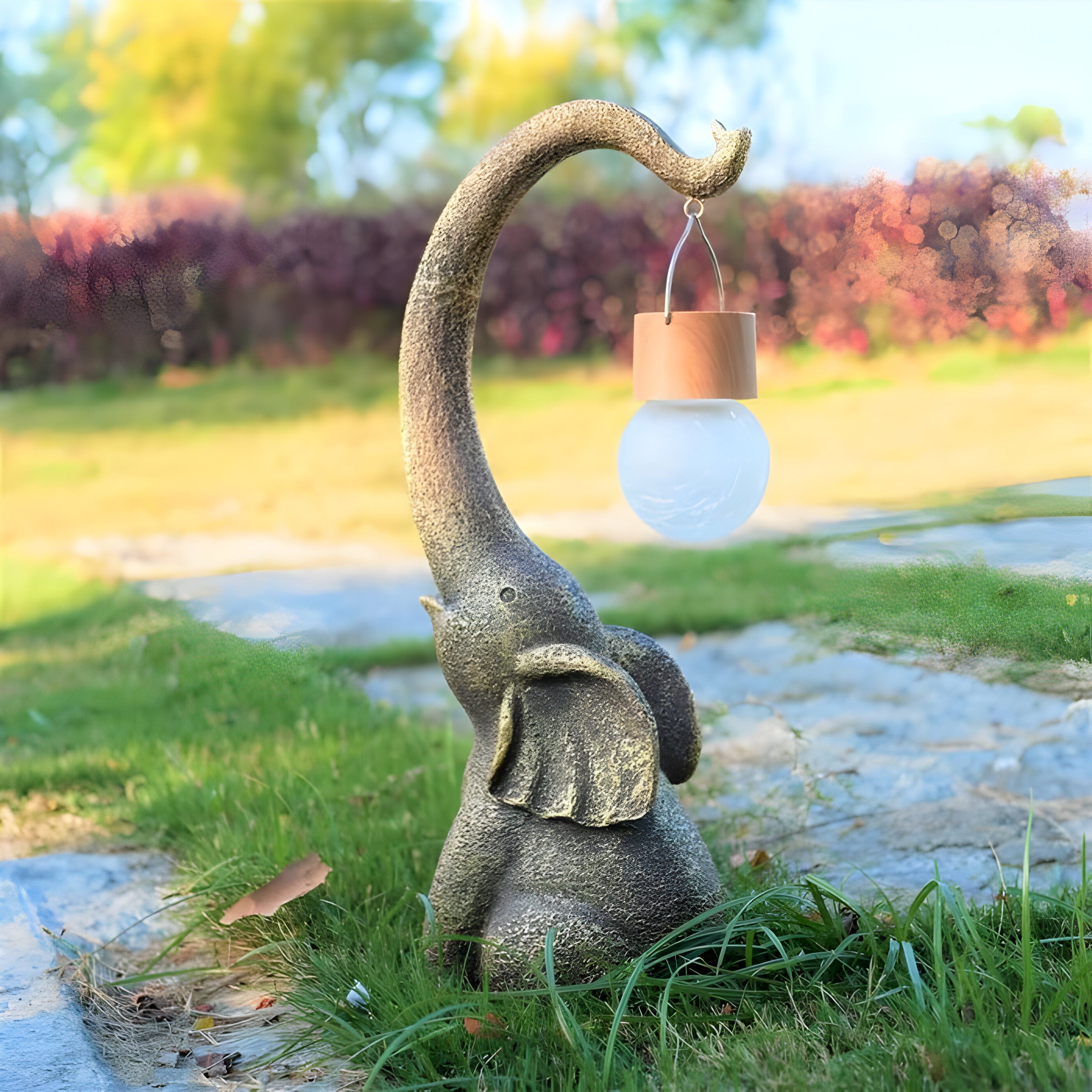 Klyssa - Solcelledrevet Bordlampe I Kobber Med Elefantdesign