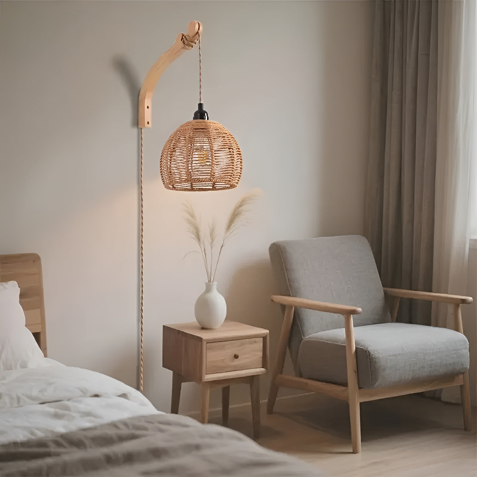 Vegglampe med Flettet Lampeskjerm – Naturlig og Koselig | Perfekt for Soverom og Gang