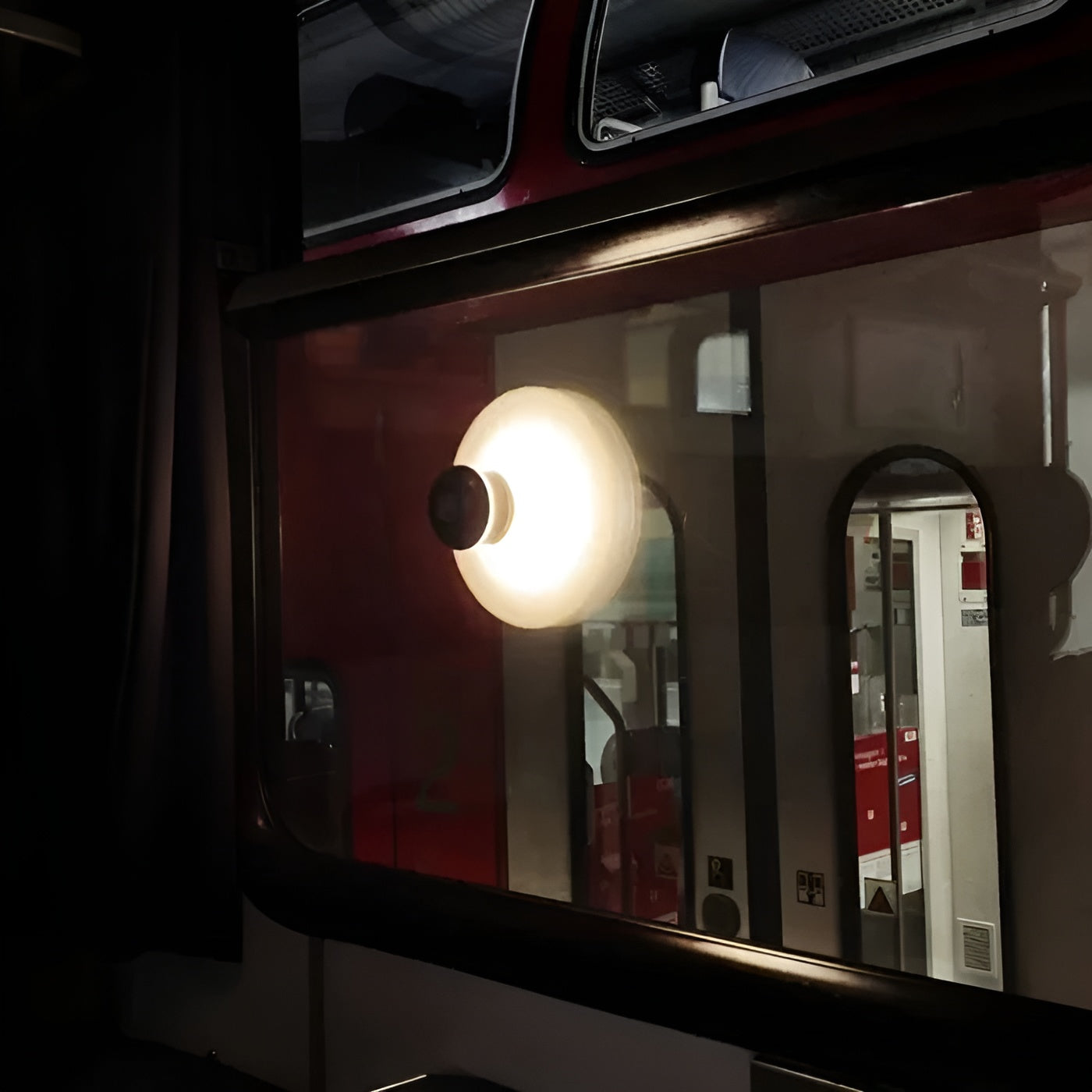 LED-lampe med sugekopp – Oppladbar og Fleksibel | Perfekt for Hjem og Reise