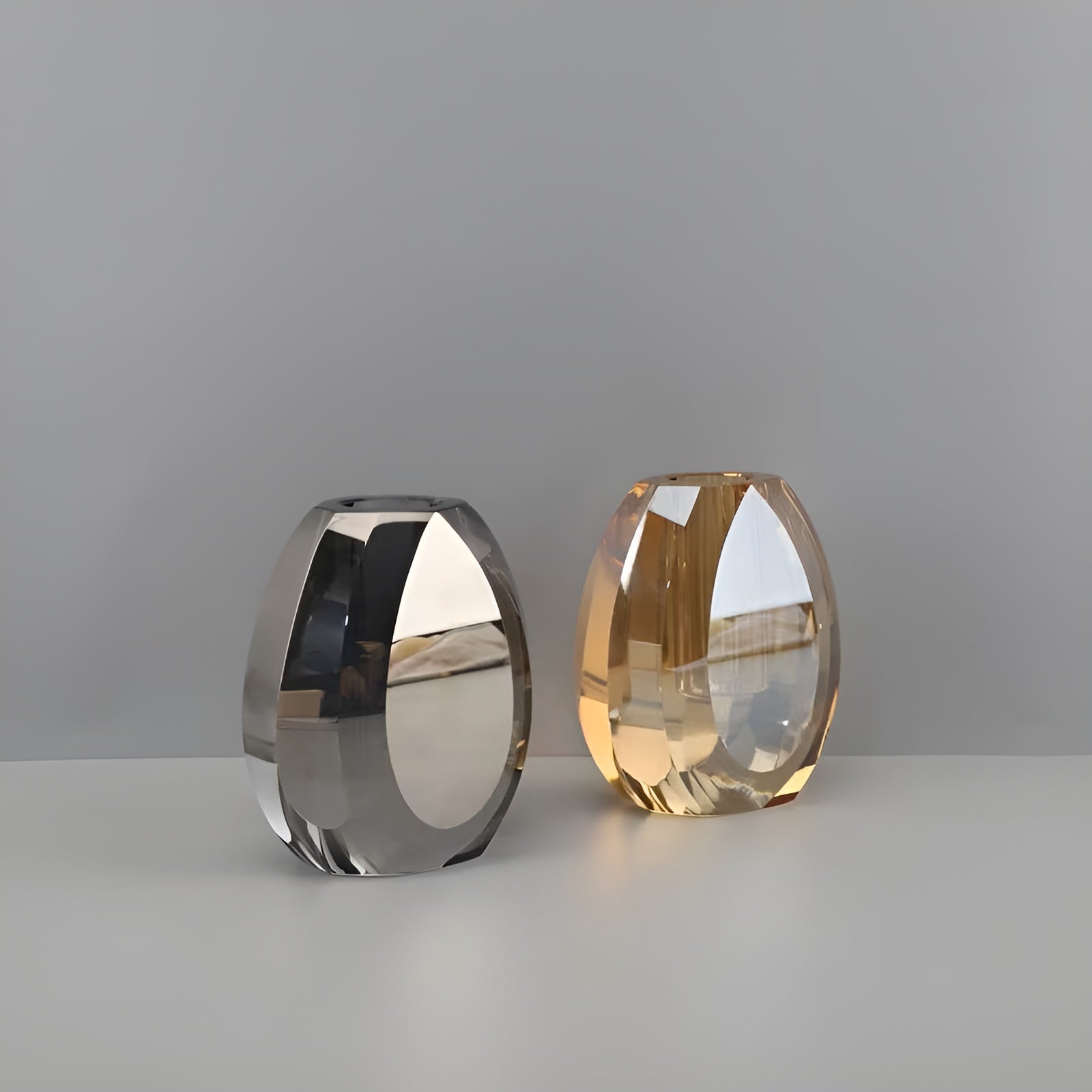 Krystallvase i Dråpeform – Elegant og Tidløs | Dekorativ for Bord og Stue