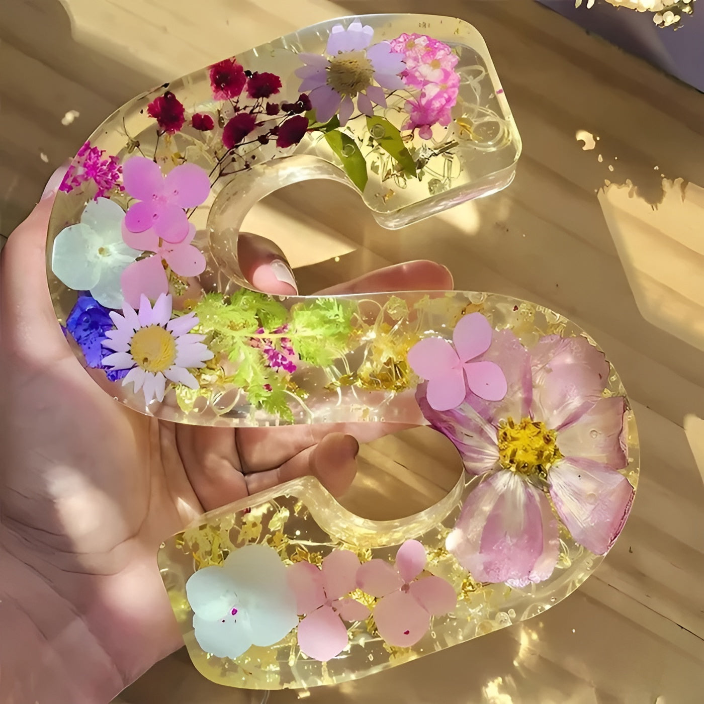 Blomster Bokstavlampe – Dekorativ og Koselig | Perfekt til Hjem og Fest