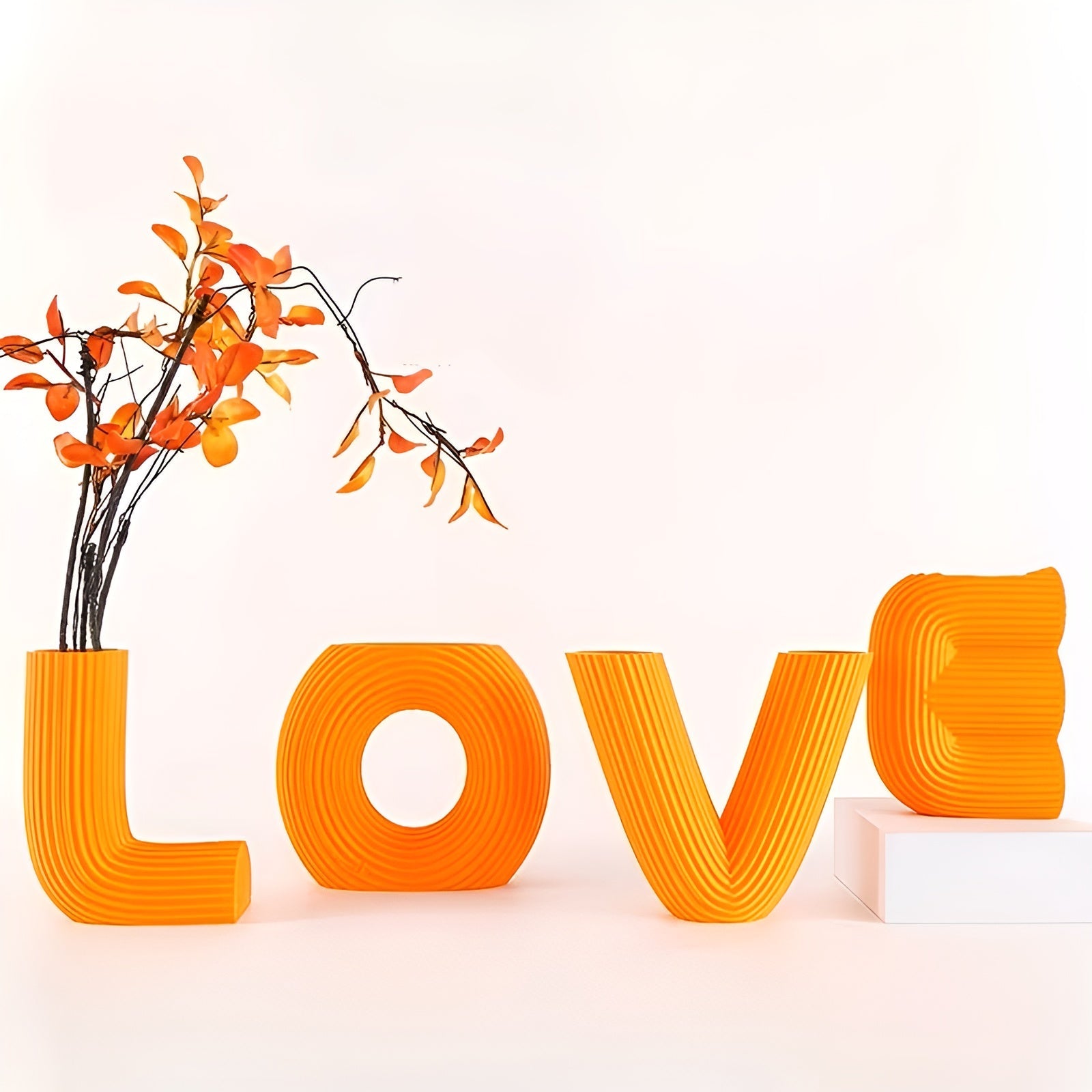 4-sett Med Dekorative Figurer Kjærlighet – Dekorativt Design I Plast | Perfekt Til Stuen, Hyllen Og Som Gave