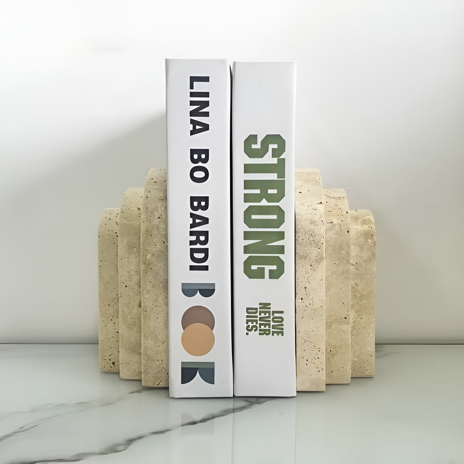 Bokstøtter i Naturmarmor – Massive og Elegante | Sklisikre og Perfekt for Bokhylle