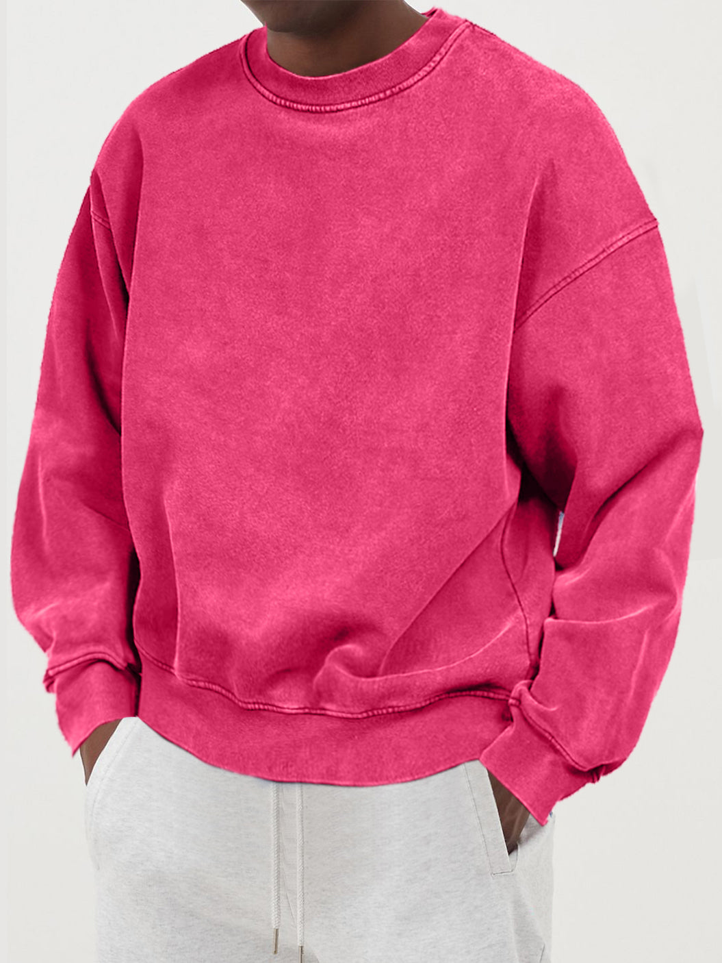 Vasket bomullsgenser i rosa farge – helkropsvisning