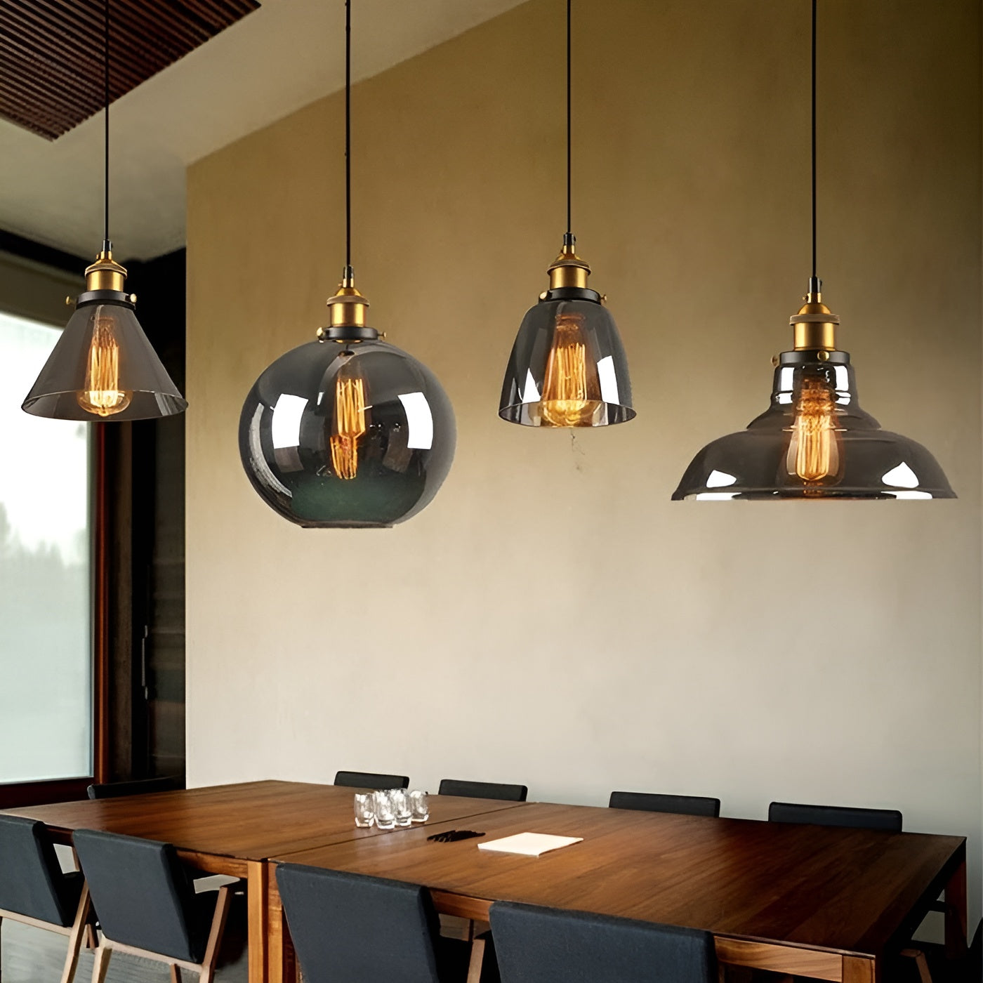 Antikk Glass Taklampe – Dekorativ Og Stemningsfull | Perfekt For Ditt Hjem