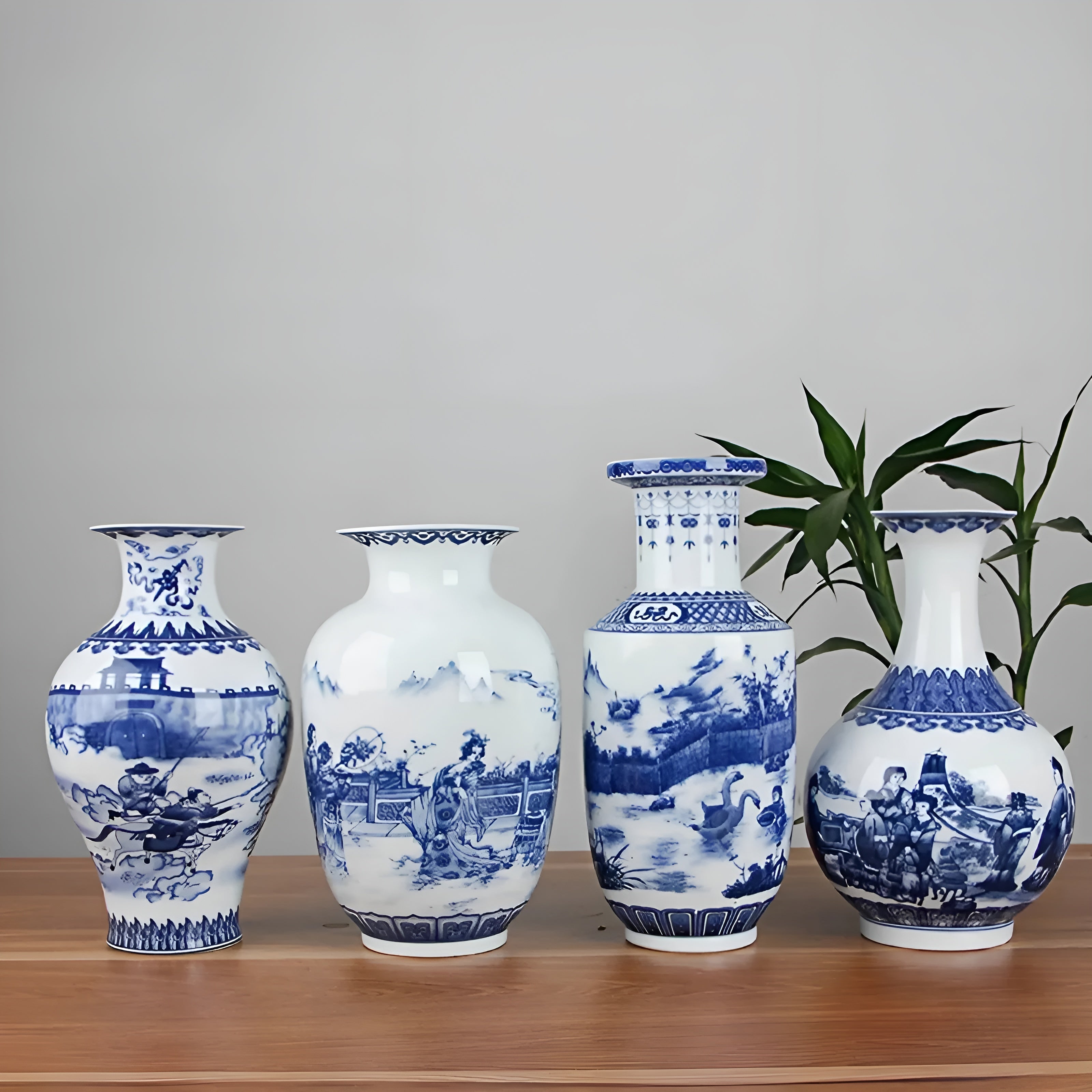 Klassische blau-weiße Keramikvase im China-Stil – Antikes Design für stilvolle Wohnakzente