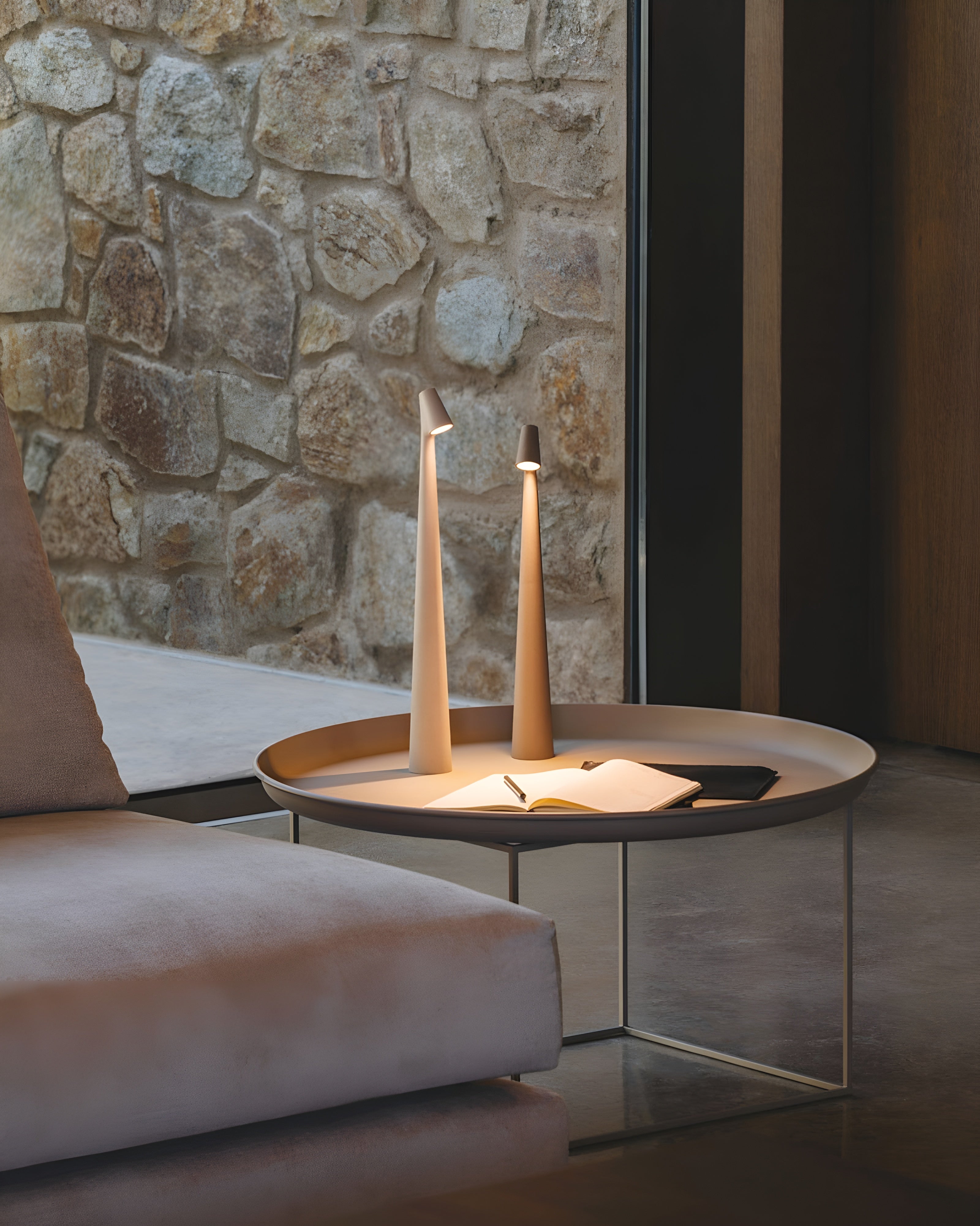 Bilde av Lucea Design Bordlampe – Italiensk Eleganse i Moderne Belysning fra Velisse