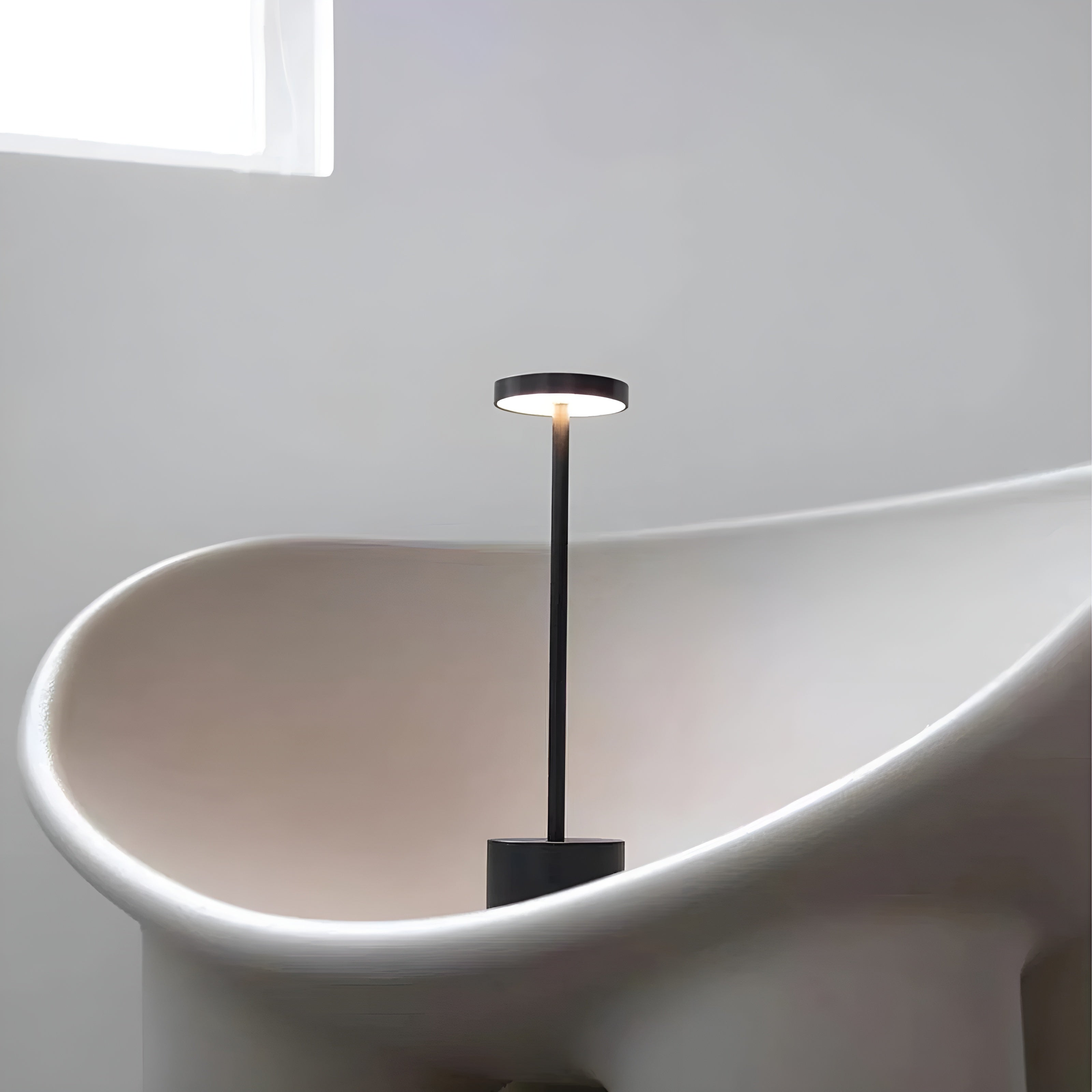 Bilde av Lumea – Italiensk designerlampe med trådløs oppladning fra Velisse