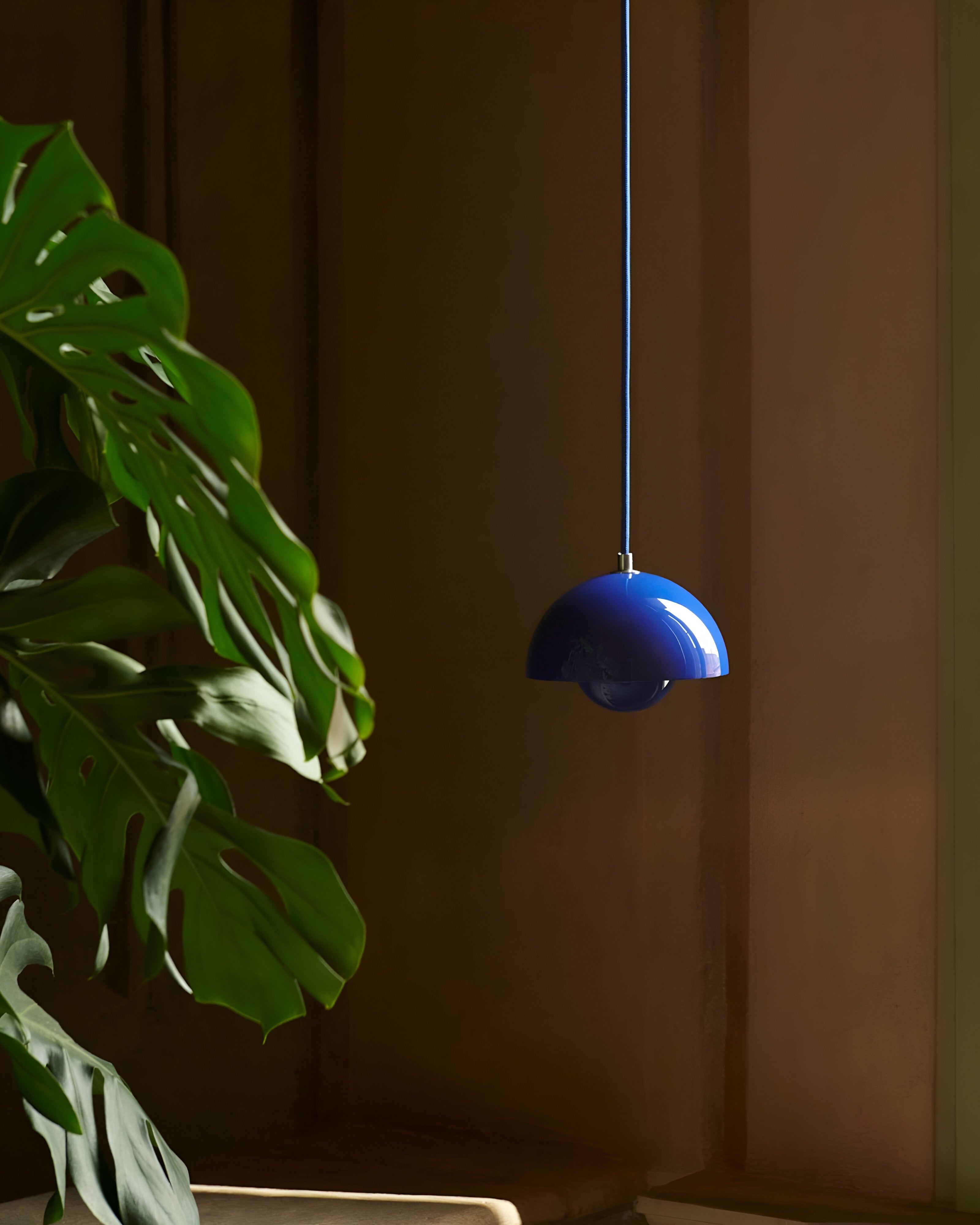 Bilde av Solheim Loftlampe – Elegant og Moderne Taklampe fra Velisse