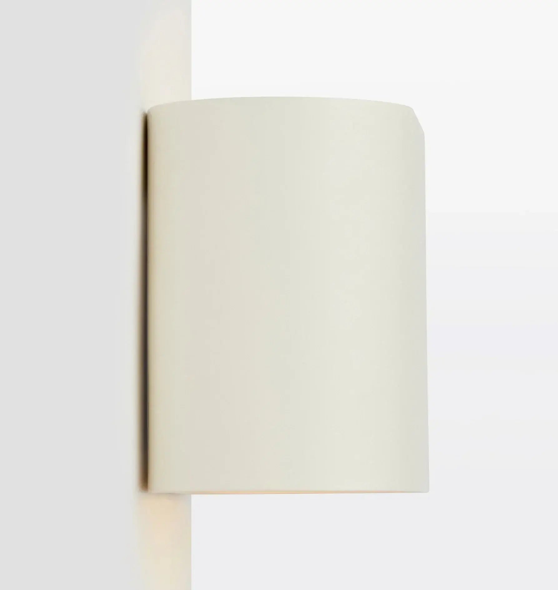 Kivra - Vegglampe Med Buet Design