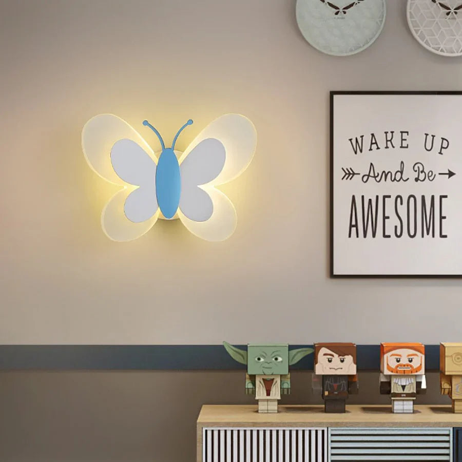 LED Vegglampe med Sommerfuglmotiv – Dekorativ og Stemningsfull Belysning | Perfekt for Stue og Soverom