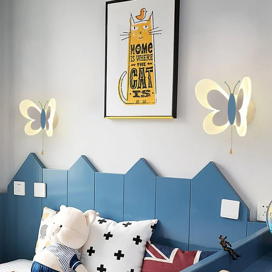 LED Vegglampe med Sommerfuglmotiv – Dekorativ og Stemningsfull Belysning | Perfekt for Stue og Soverom