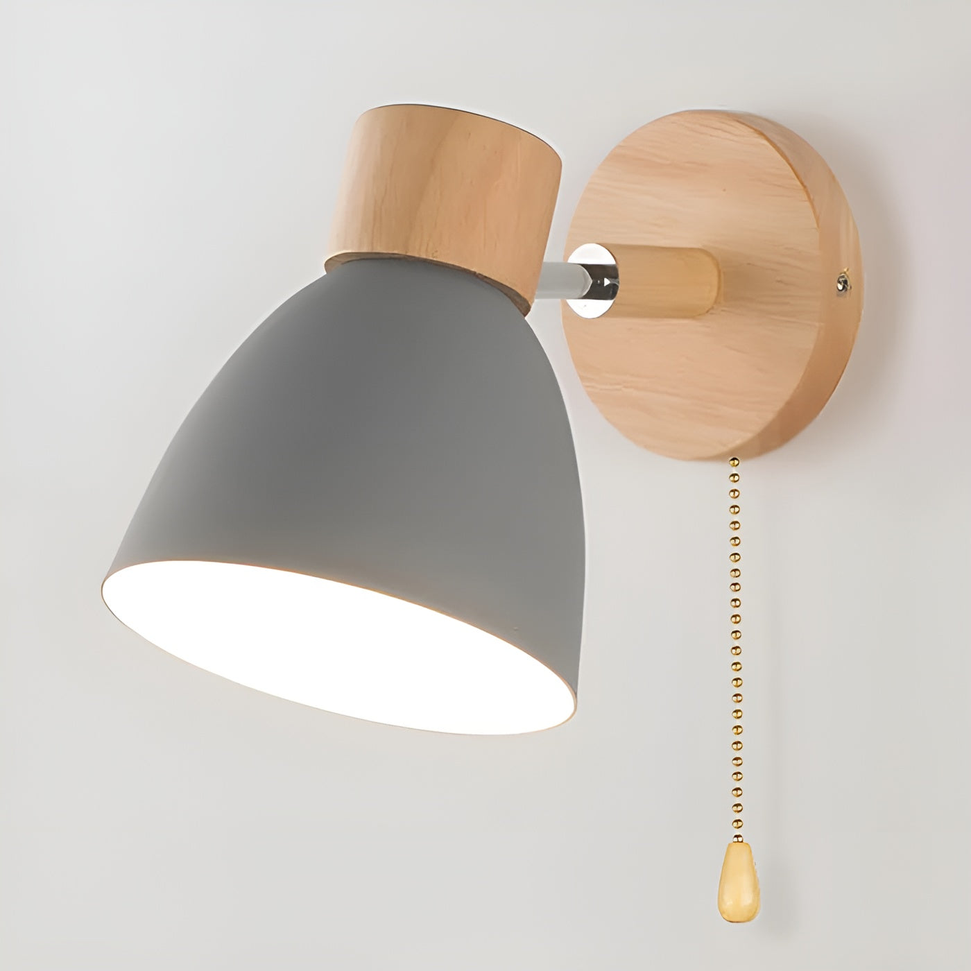 Vegglampe i Tre – Varmt og Koselig Lys | Perfekt for Stue og Soverom