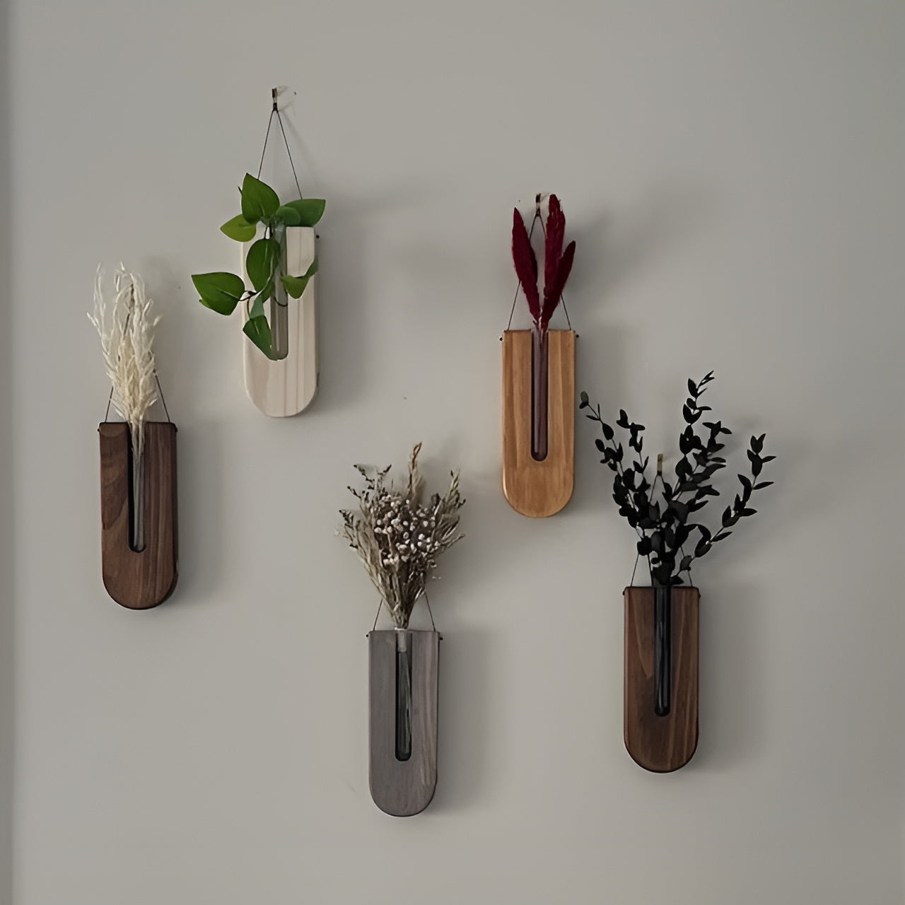 Trevaser Til Veggen I Rustikk Design – Kreativ Blomsterdekorasjon | Perfekt For Blomster Og Moderne Veggdesign