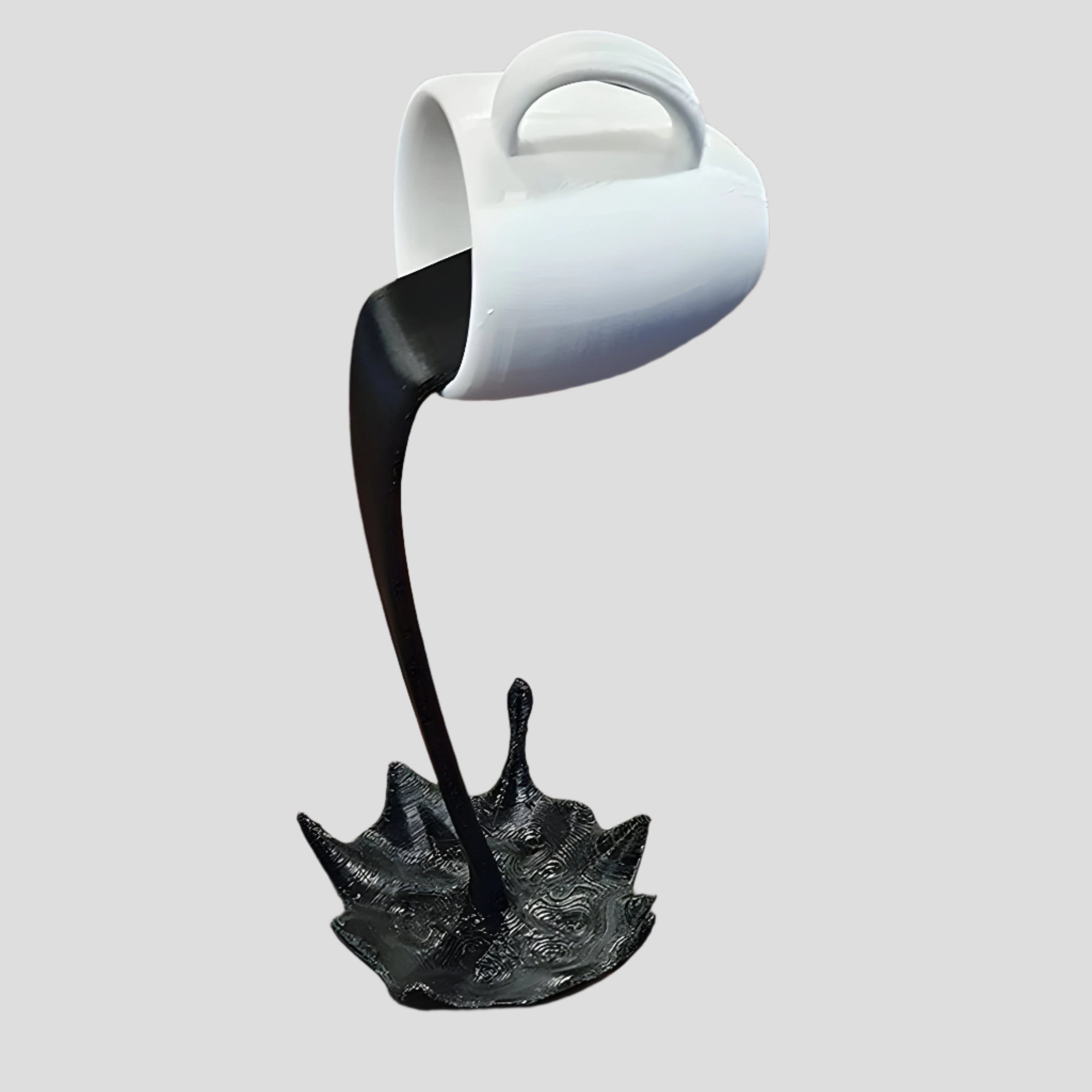 Drakna – Dekorativ Kaffekopp Skulptur I Flytende Design