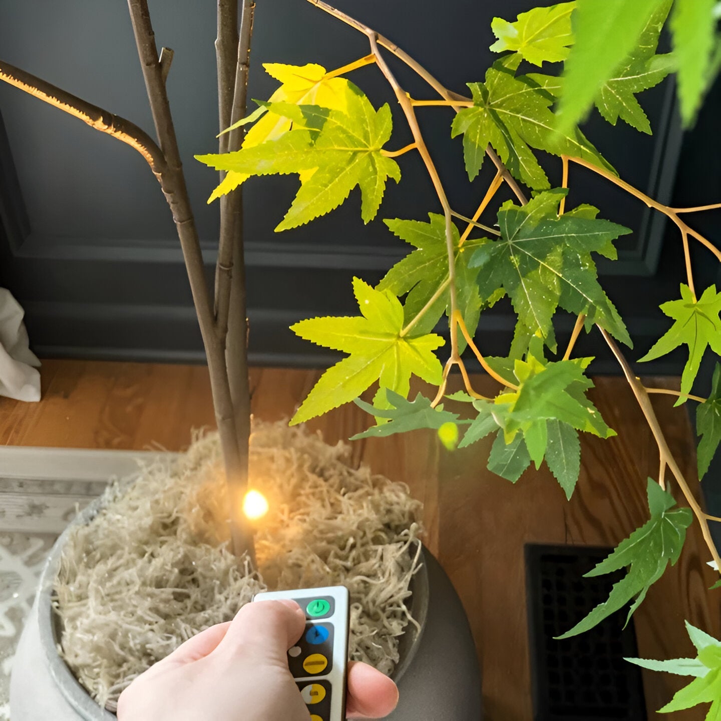 Mini LED-Spotlight – Dimmbar og Trådløs | Perfekt for Hjem og Kontor