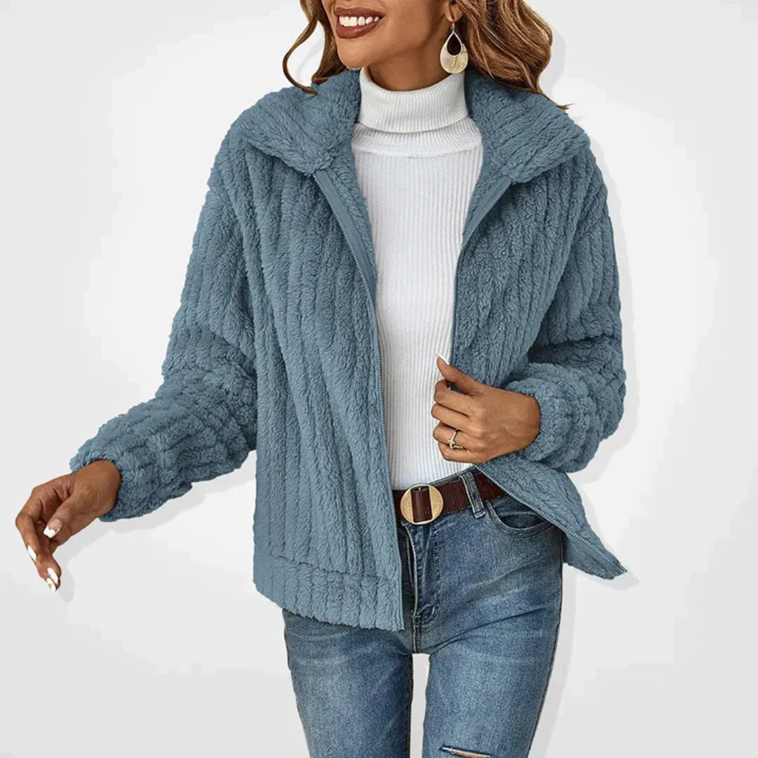 Damevest i fleece – lang modell med sidelommer