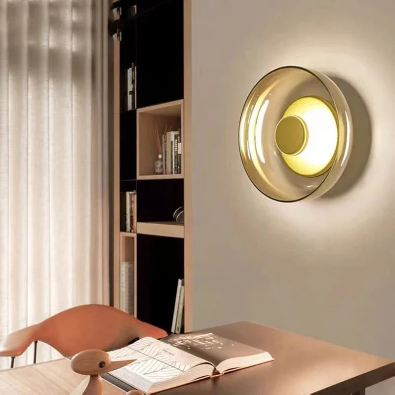 Moderne LED-vegglampe i glass – Svala i grå eller gull til soverom og stue, bilde 5