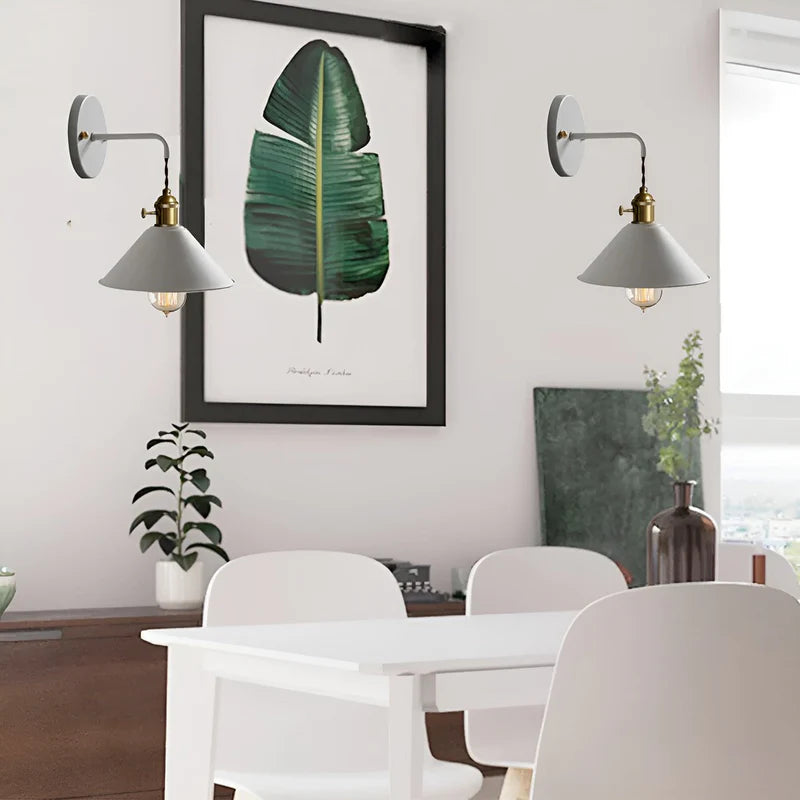 Vintage Metallvegglampe – Retro Design for Stuer og Ganger