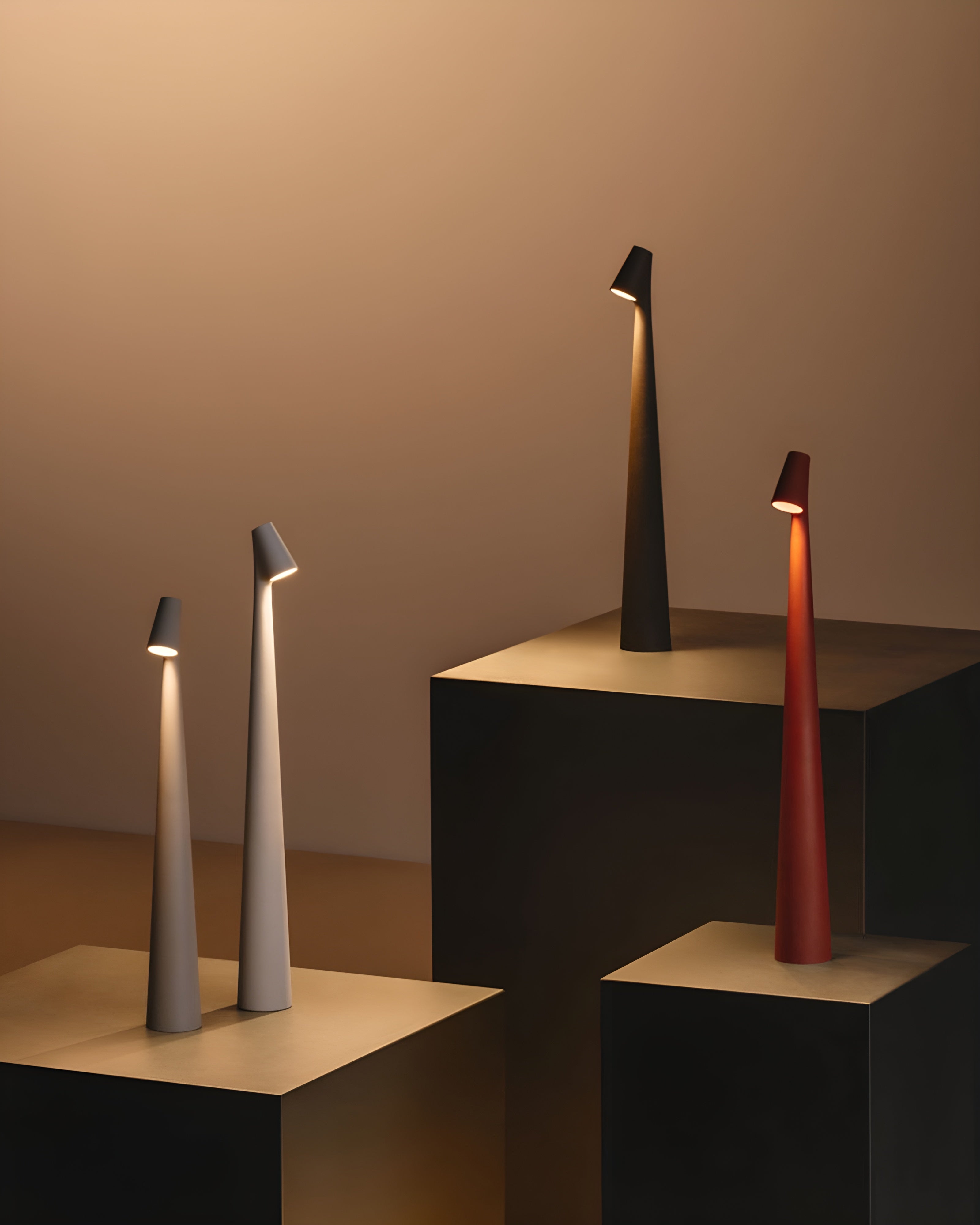 Bilde av Lucea Design Bordlampe – Italiensk Eleganse i Moderne Belysning fra Velisse