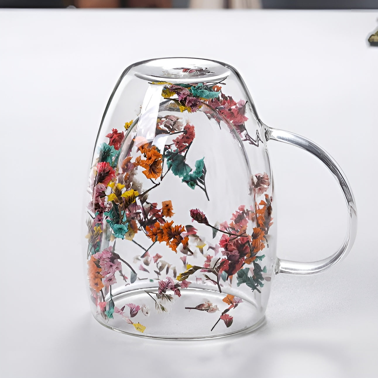 Dobbeltvegget Glass med Tørkede Blomster - Varmebestandig og Perfekt til Te, Kaffe og Hjemmet