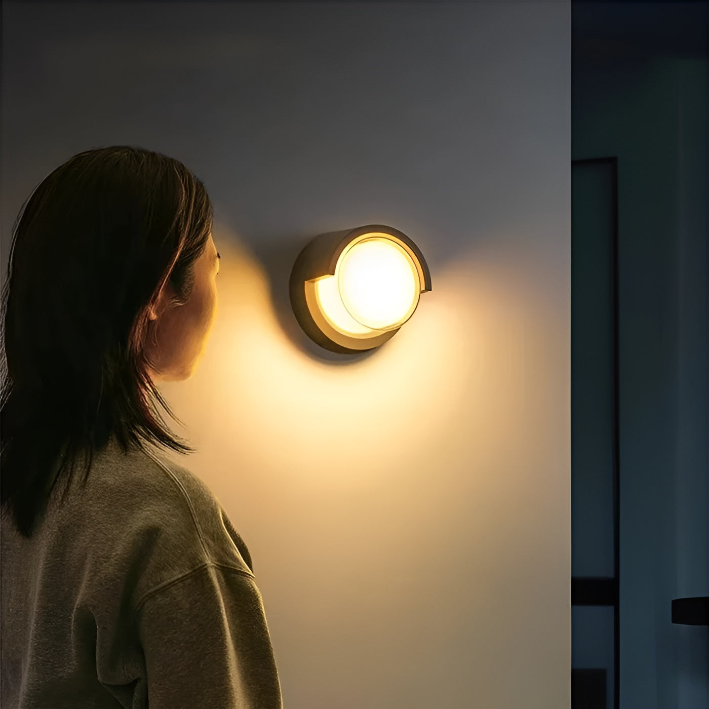 Vegglampe med Bevegelsessensor – Automatisk LED-lys | Perfekt for Gang og Inngangsparti