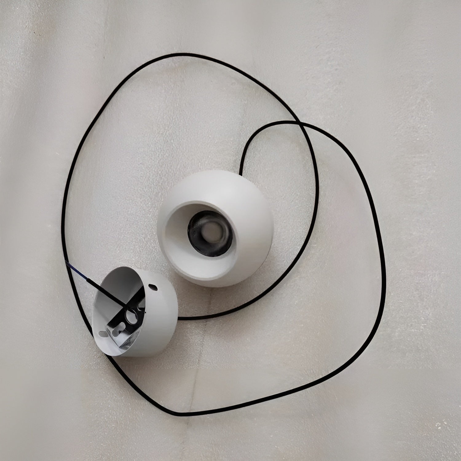 Minimalistisk Kulependellampe – Moderne og Elegant | Perfekt for Kjøkken, Stue og Kafé