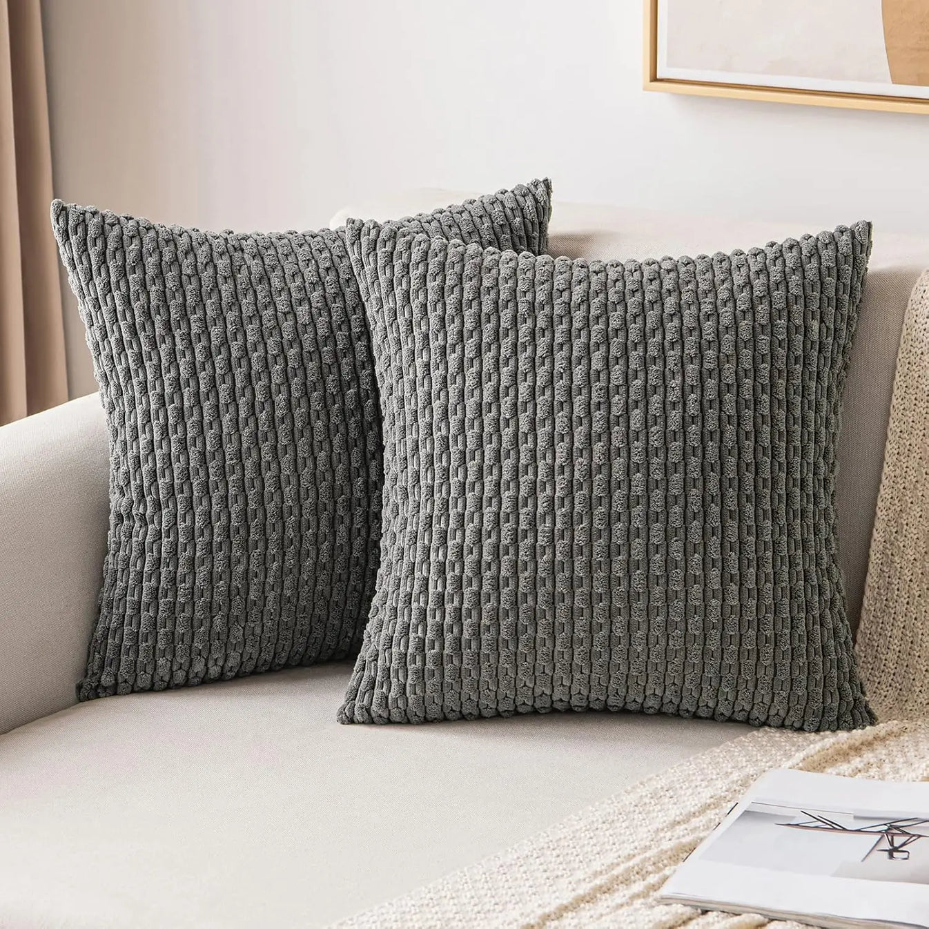 Ribbet Putetrekk i Fløyel – Mykt og Koselig | Dekorativt for Sofa og Seng - Mørkegrå / 40x40cm - Pynteputer