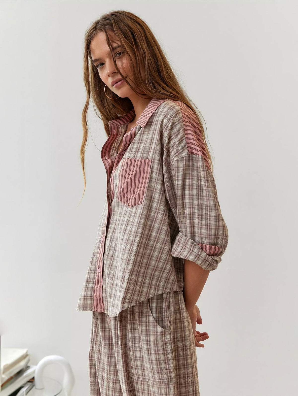 Todelt pyjamasett for damer med lange ermer – forfra