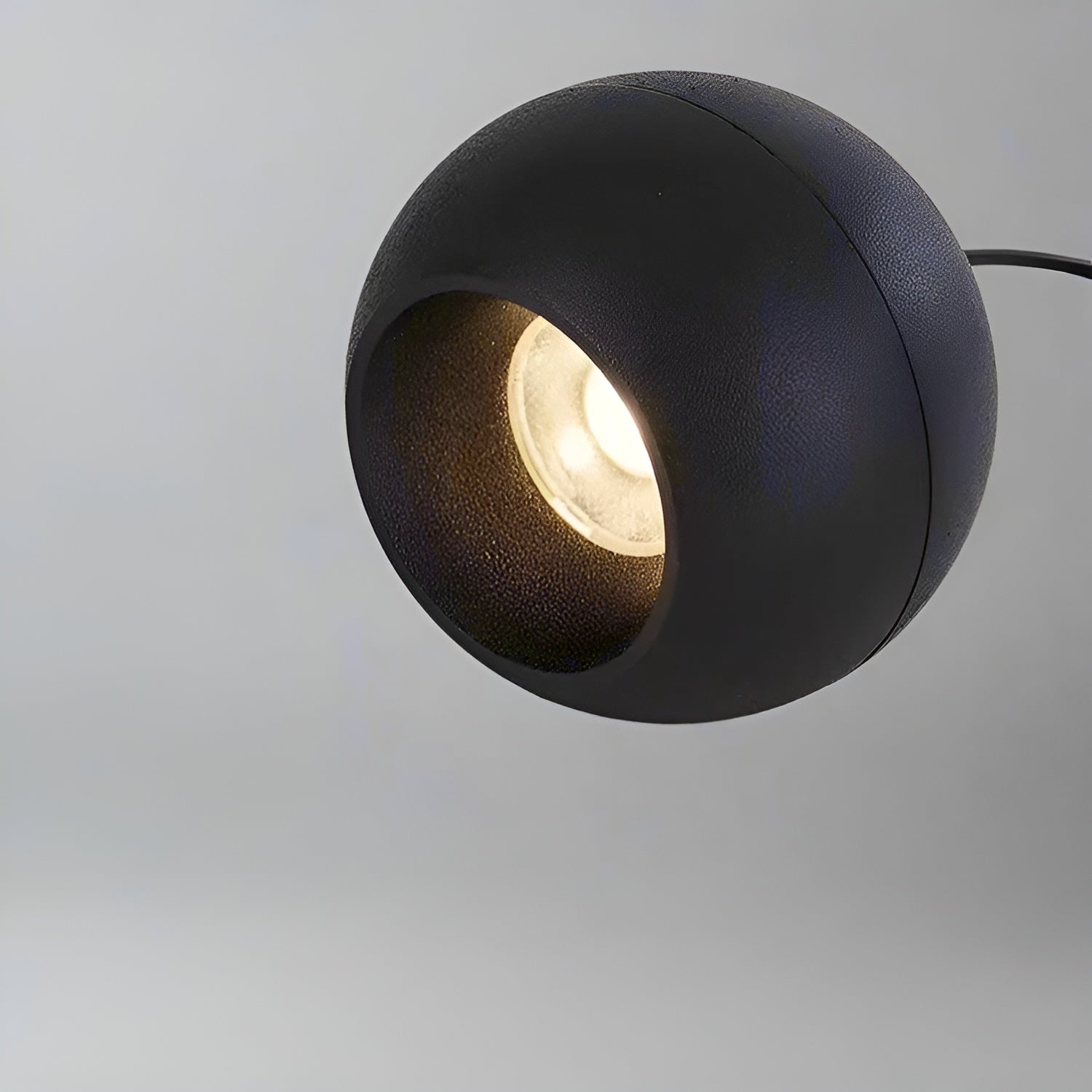 Minimalistisk Kulependellampe – Moderne og Elegant | Perfekt for Kjøkken, Stue og Kafé