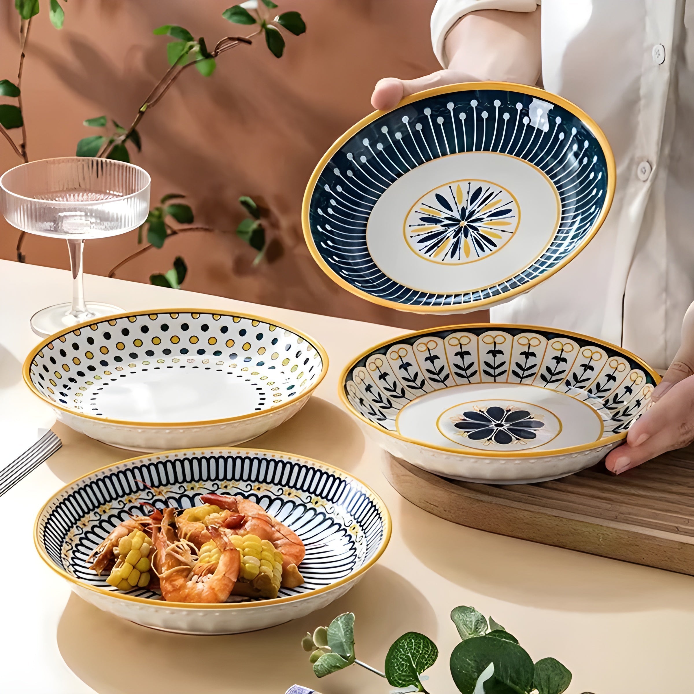 Håndmalt Porselensfat-sett – Elegant Og Dekorativt | Perfekt Til Hverdagsbruk Og Spesielle Anledninger