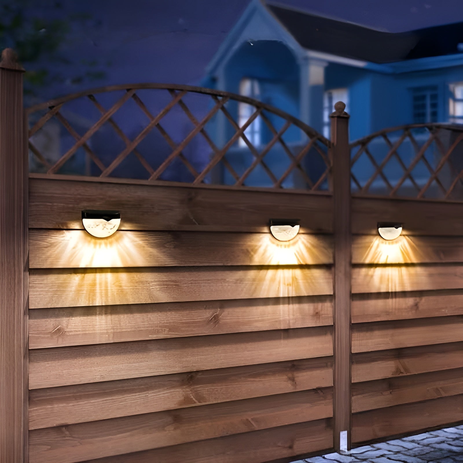 Solcelle Gjerdebelysning med 6 LED – Dekorativt Lys for Uteområdet | Værbestandig for Hage Trapp og Terrasse