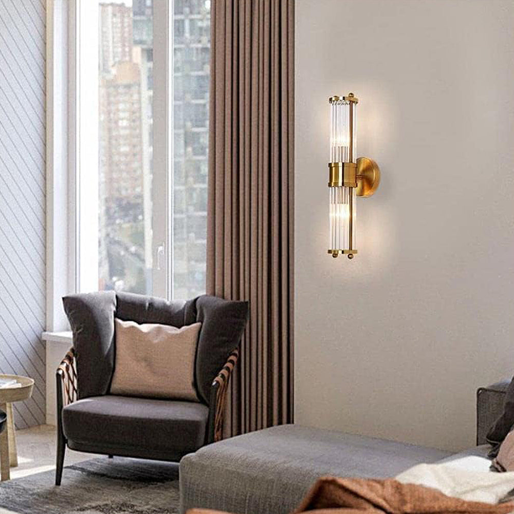 Detalj av gullglans og klassisk design på LED-vegglampe