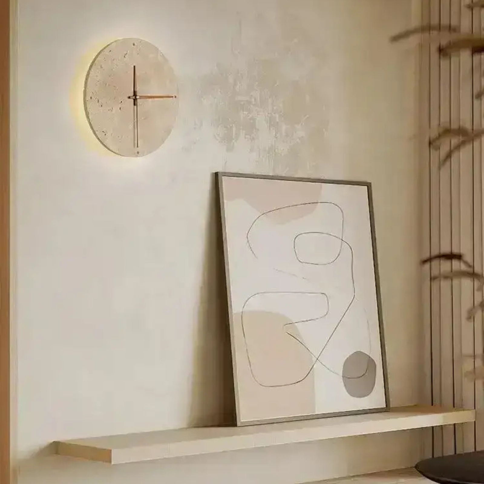 Veggur i Travertin med LED-lys – Minimalistisk og Dekorativ | Naturlig Stein for Moderne Interiør