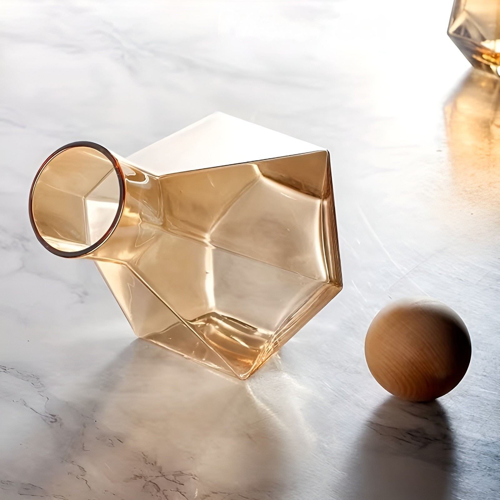 Diamantglass-Karaffesett Med 4 Glass – Moderne Og Dekorativt | 5-delers Sett Med Lokk Til Vann Juice Og Vin - Bernstein