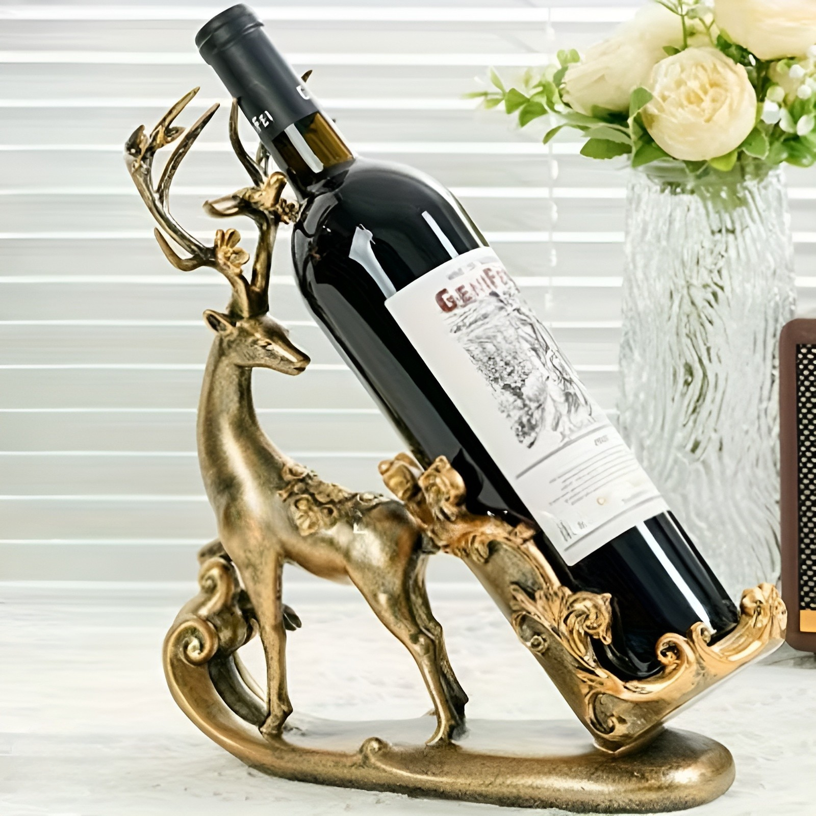 Vinreol med Hjortemotiv – Dekorativ og Elegant | Perfekt for Stilfull Vinoppbevaring - Vinflaskeholdere