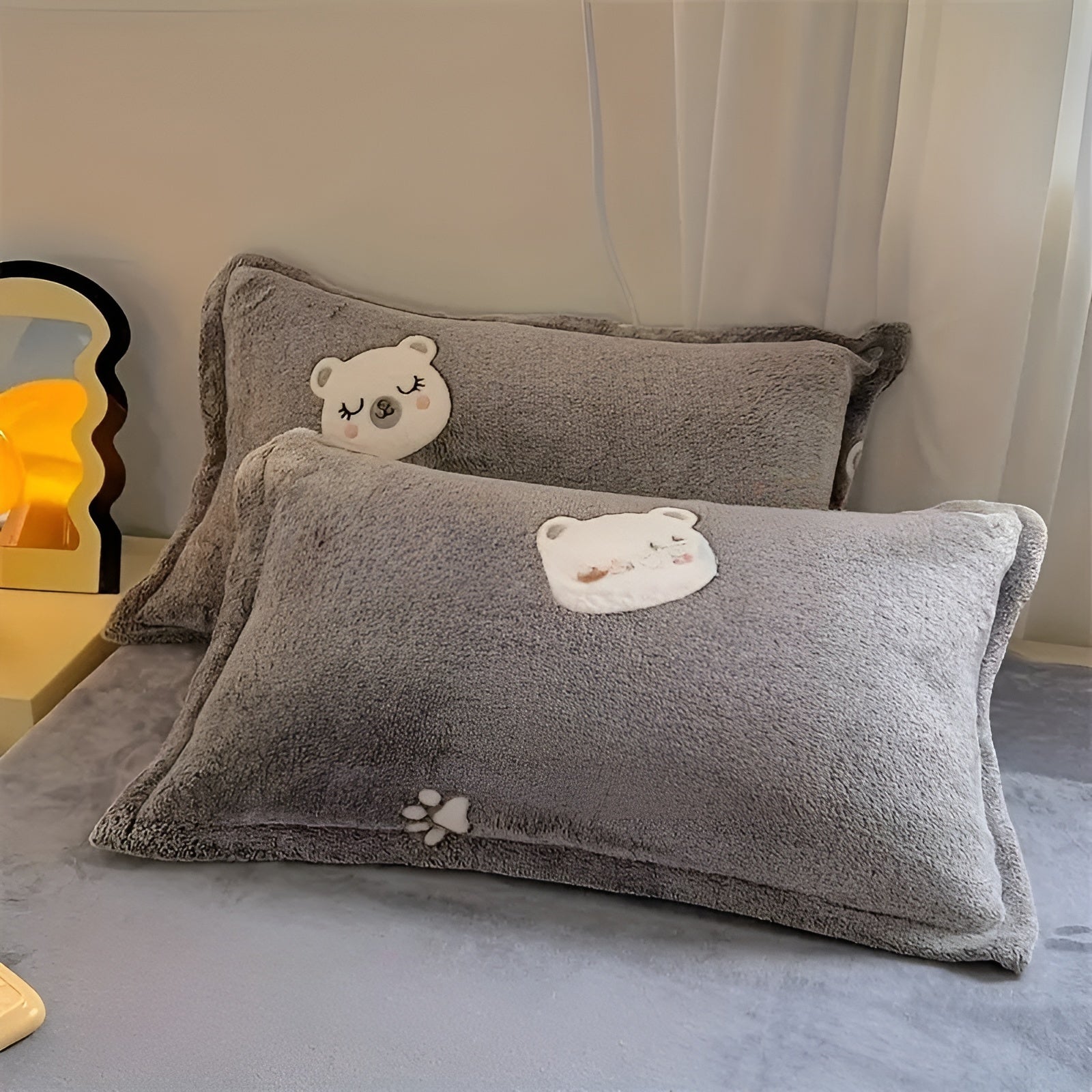 Sengetøysett med Bjørnemotiv – Mykt og Koselig | 3-delt Sett med Dynetrekk og Putetrekk, Perfekt for Soverommet