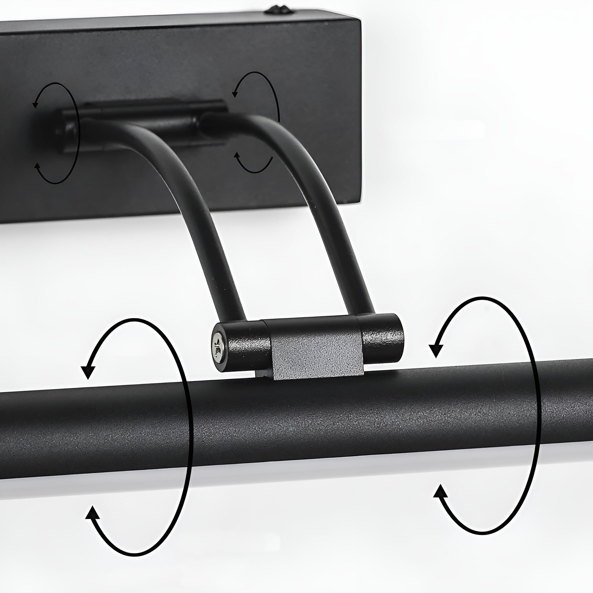 Vegglampe Innendørs – Moderne Vegglampe I Svart Eller Sølv | Ideell Over Speilet