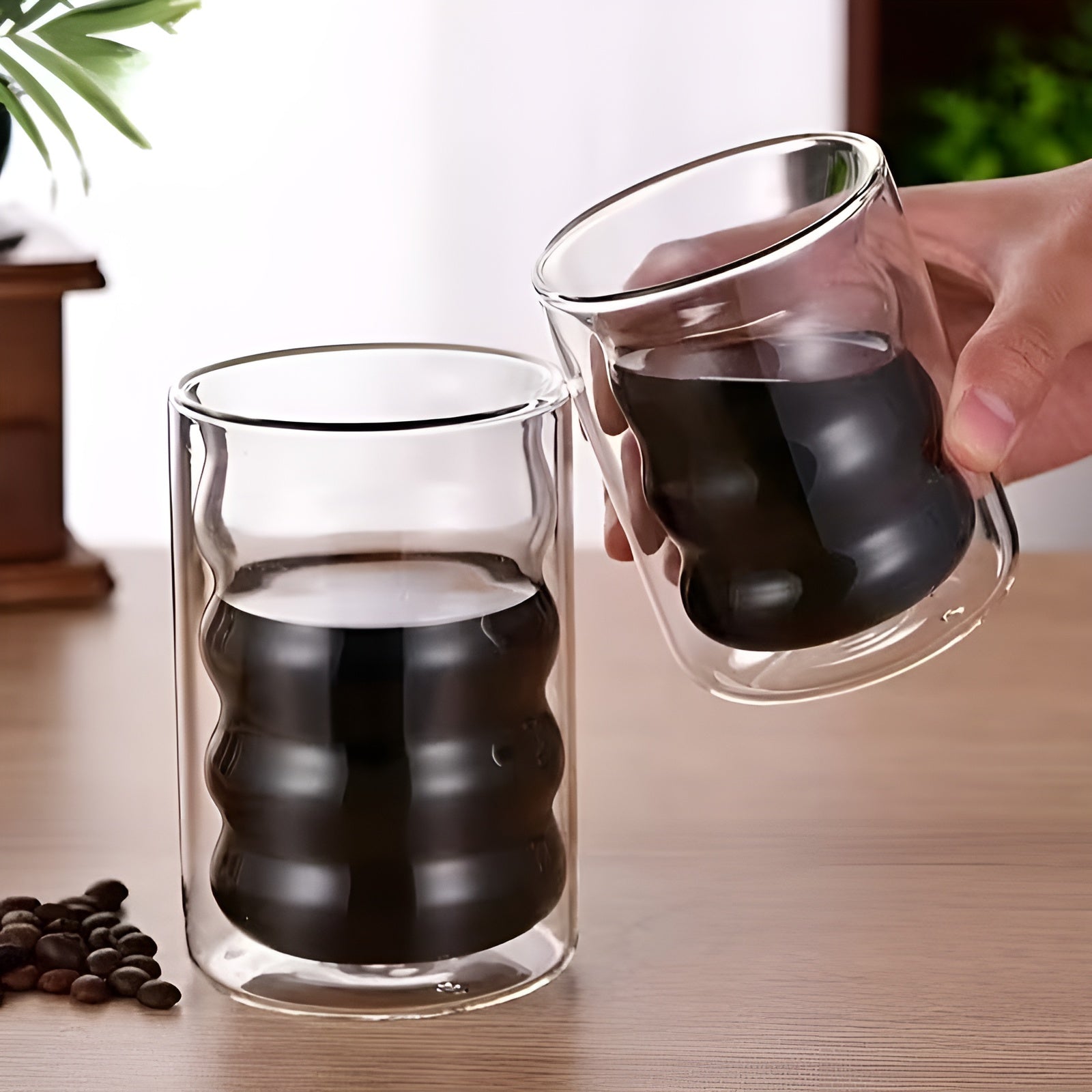 Dobbeltvegget Drikkeglass – Isolerende og Varmebestandig | Perfekt for Varme og Kalde Drikker