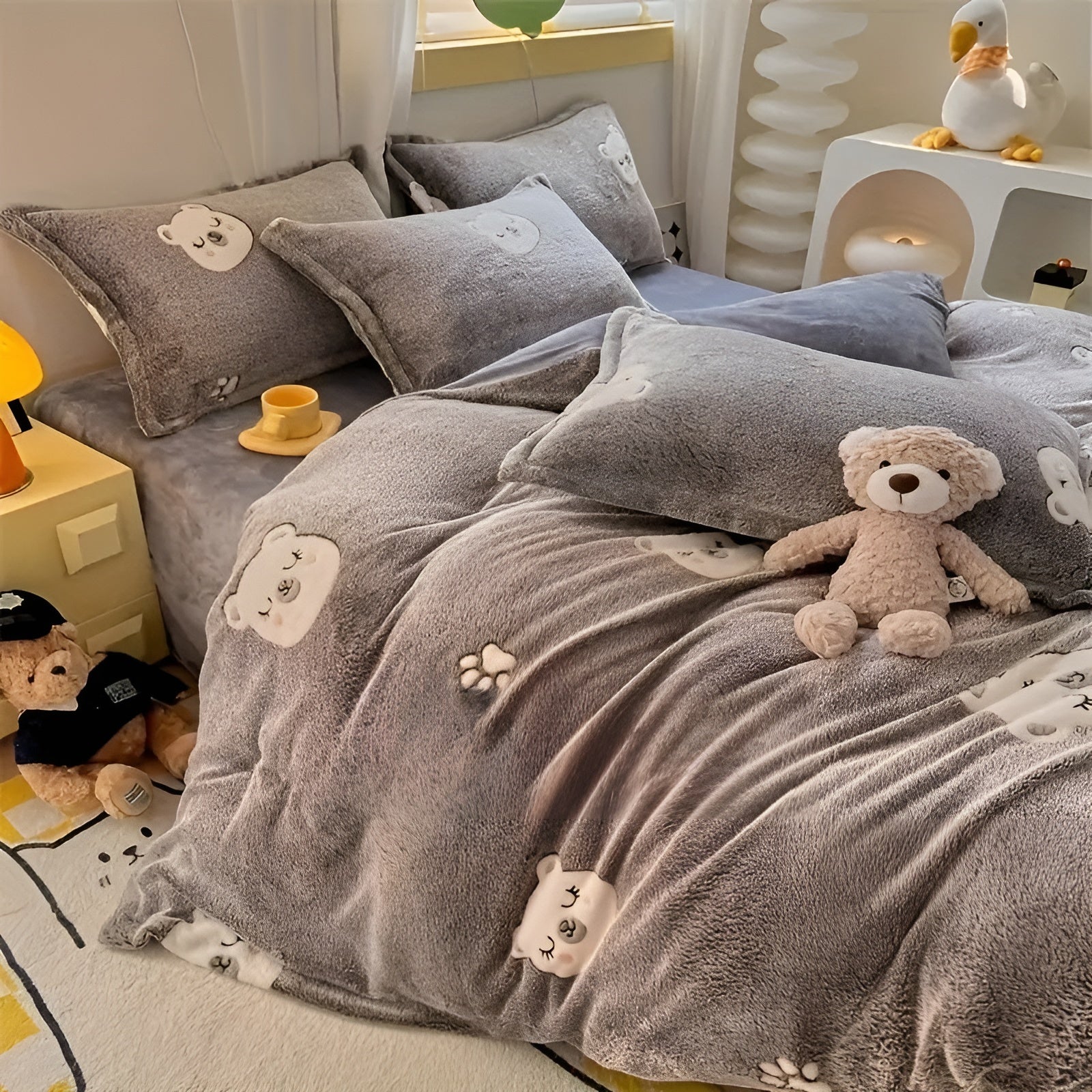 Sengetøysett med Bjørnemotiv – Mykt og Koselig | 3-delt Sett med Dynetrekk og Putetrekk, Perfekt for Soverommet