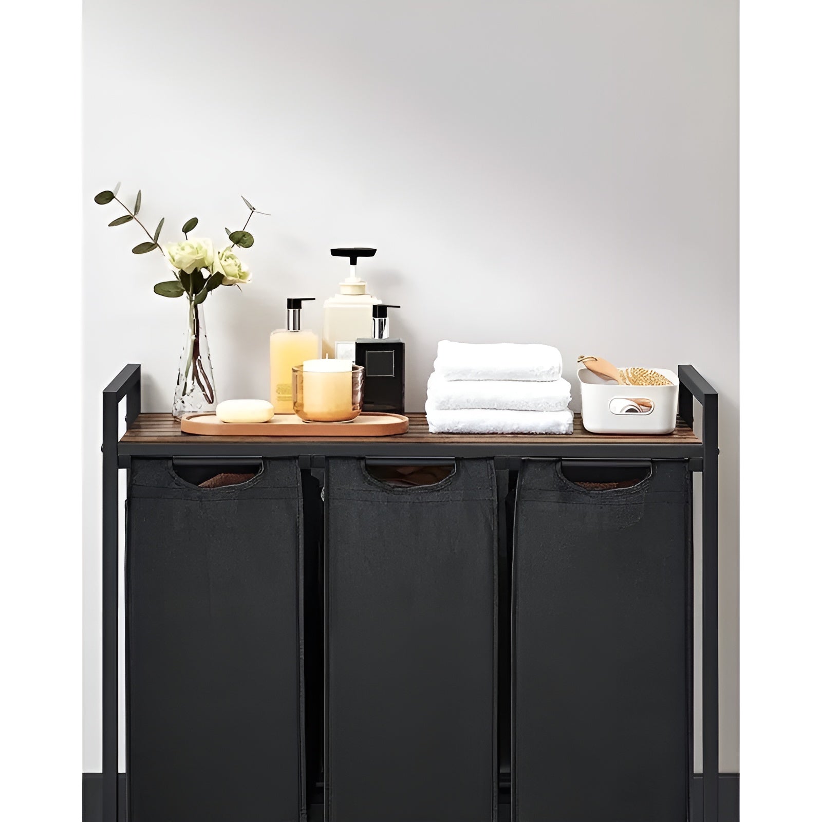 Kleskurv Med Rom – Uttrekkbar Kleskurv Med Oppbevaringsrom | Svart Metall Og Trelook I Brunt