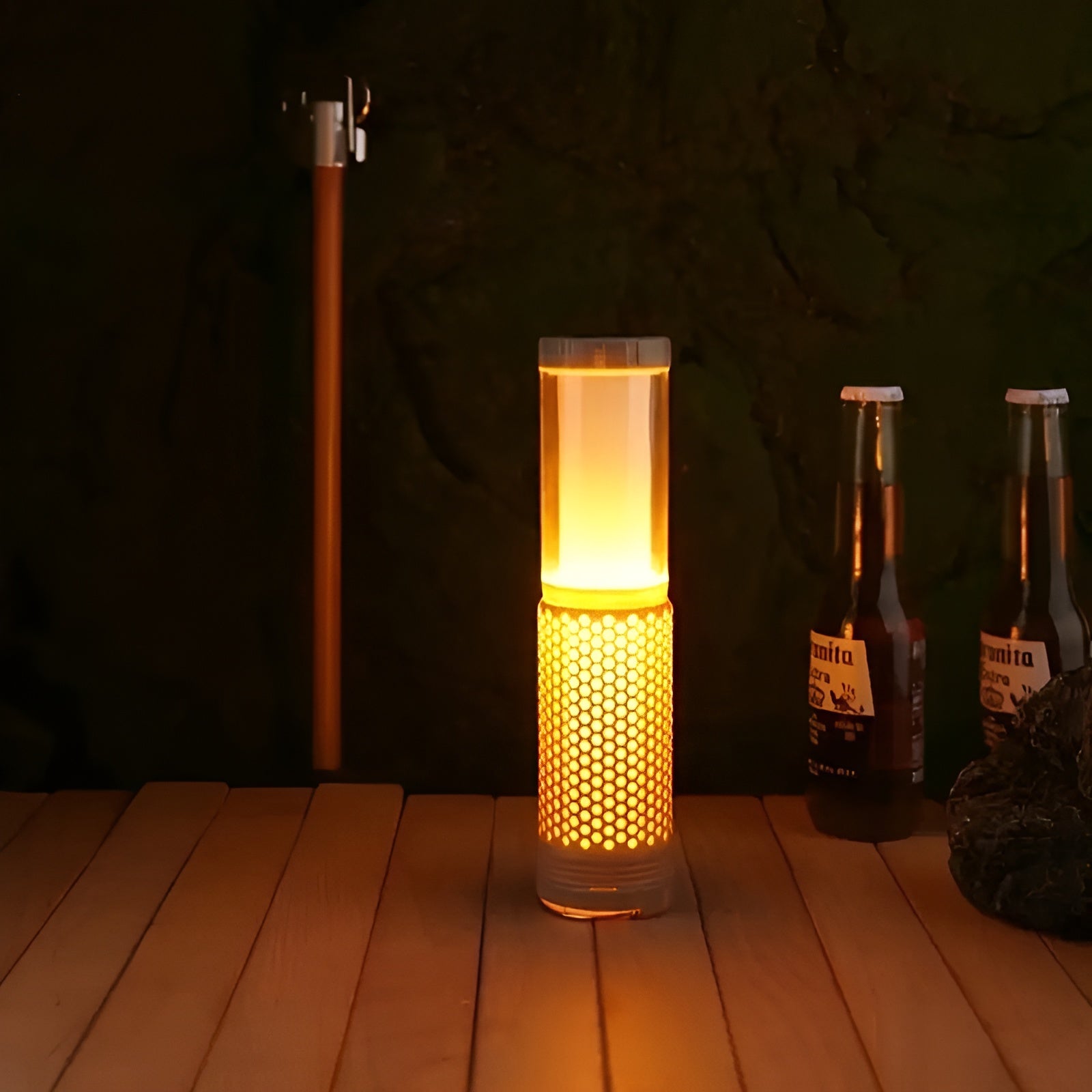 LED Campinglampe – Oppladbar og Bærbar | Justerbart Lys for Utendørs og Bord